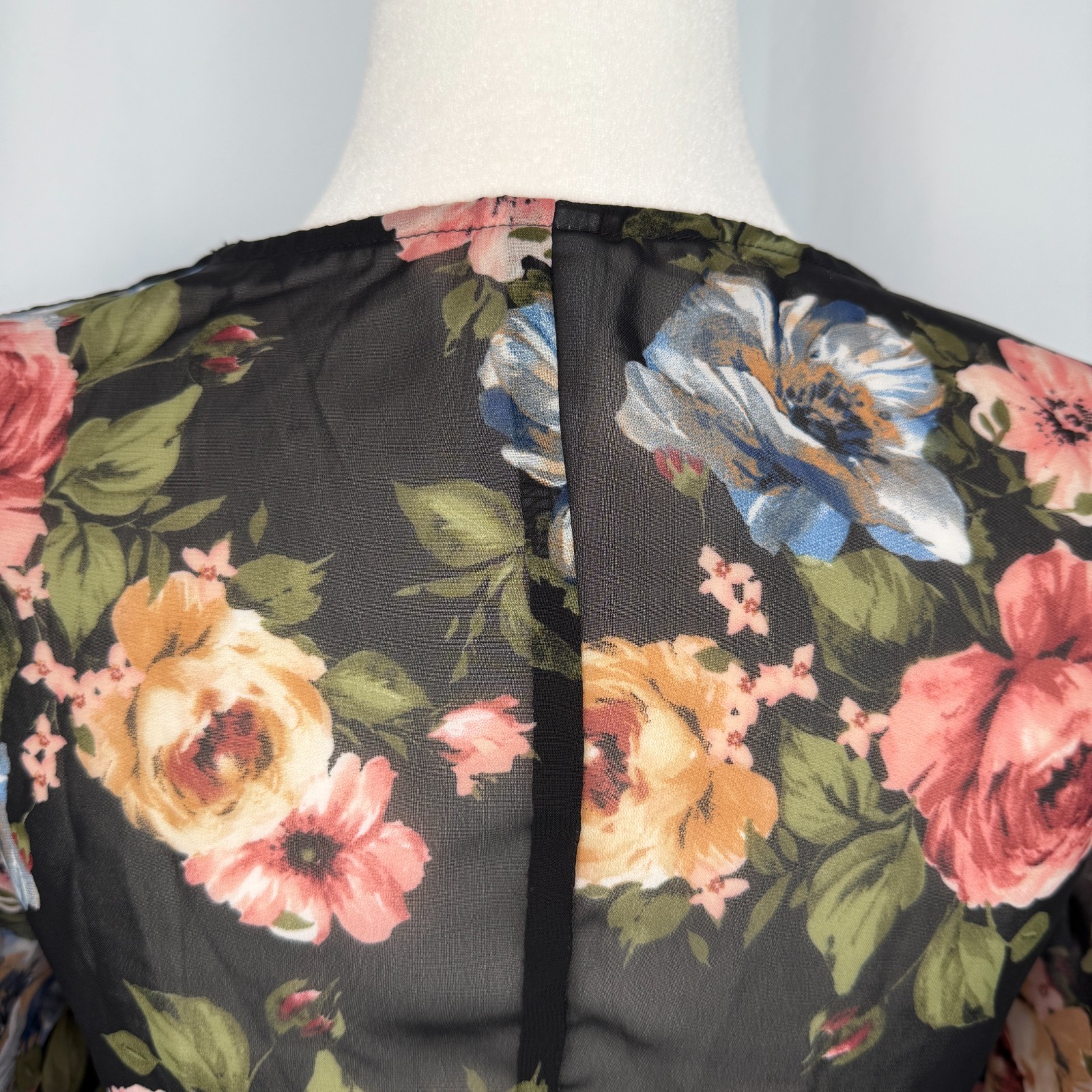 Women’s Black Dark Floral Wrap Blouse Top S Cropped Chiffon Date Party Festival