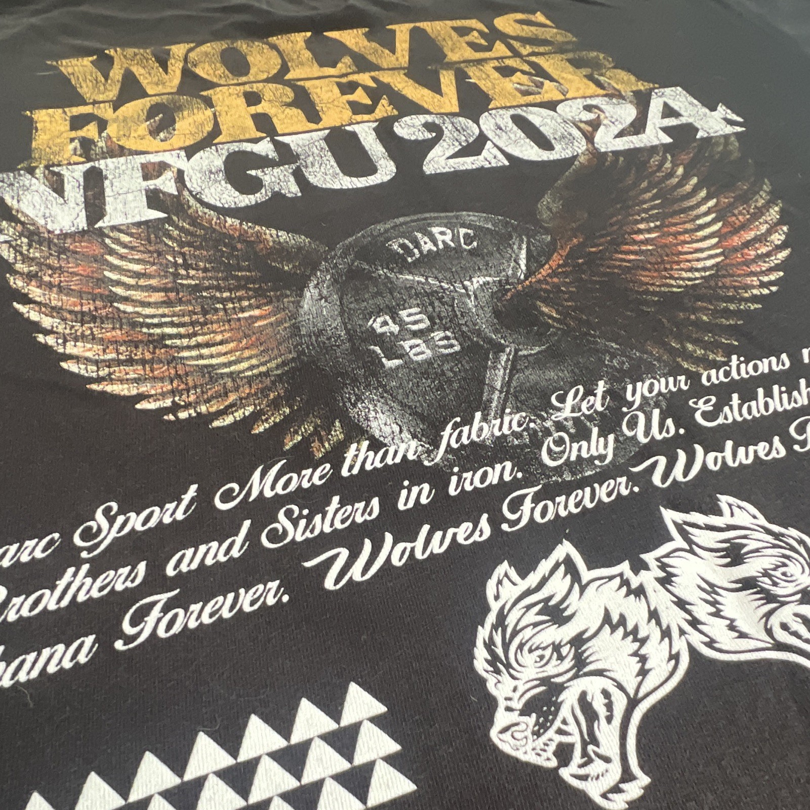 Darc Sport Premium Vintage Wolves Club Men’s XL Black Wolf Graphic Crew Neck Tee