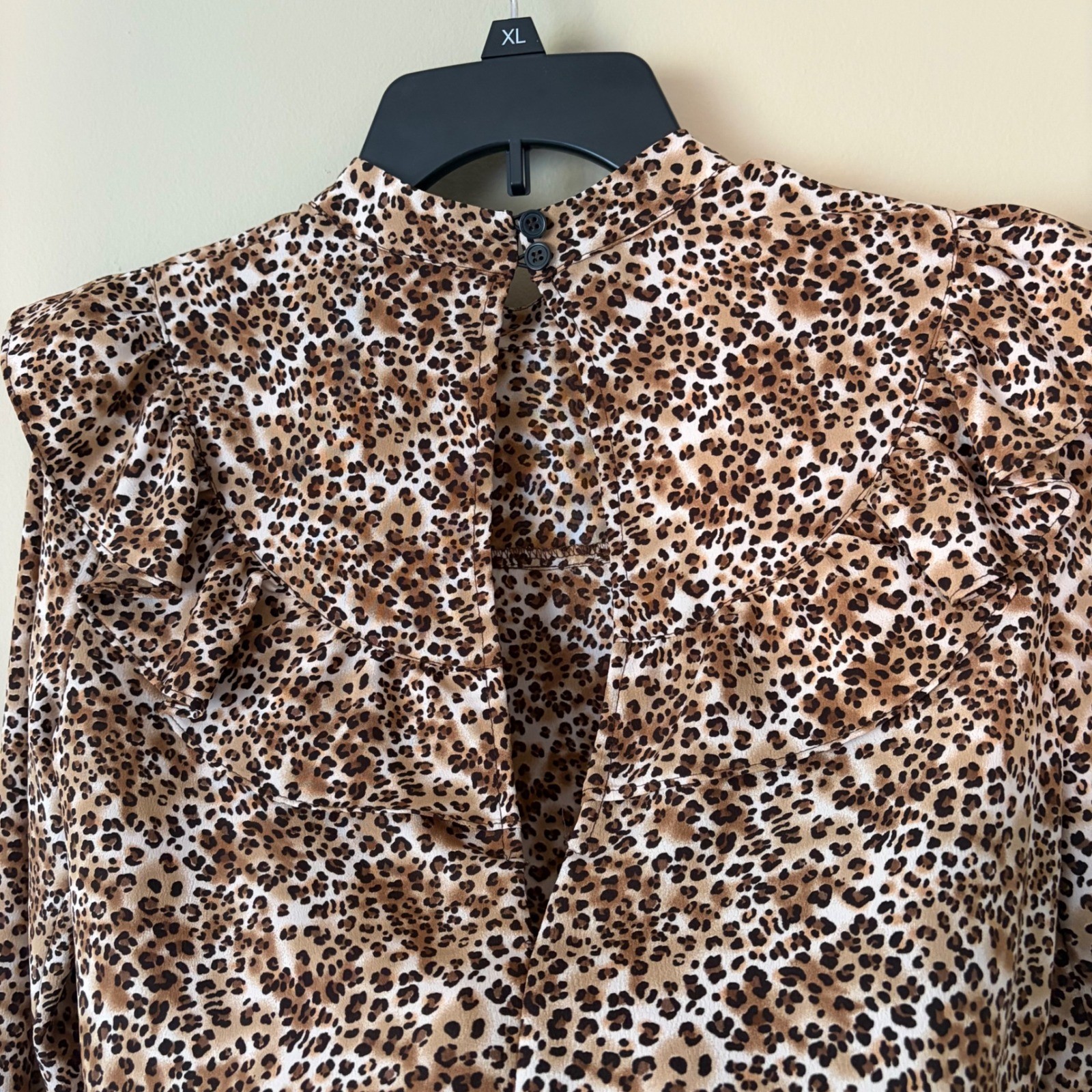 TOPSHOP Leopard Print Ruffle Mock Neck Long Sleeve Blouse Women Size 4