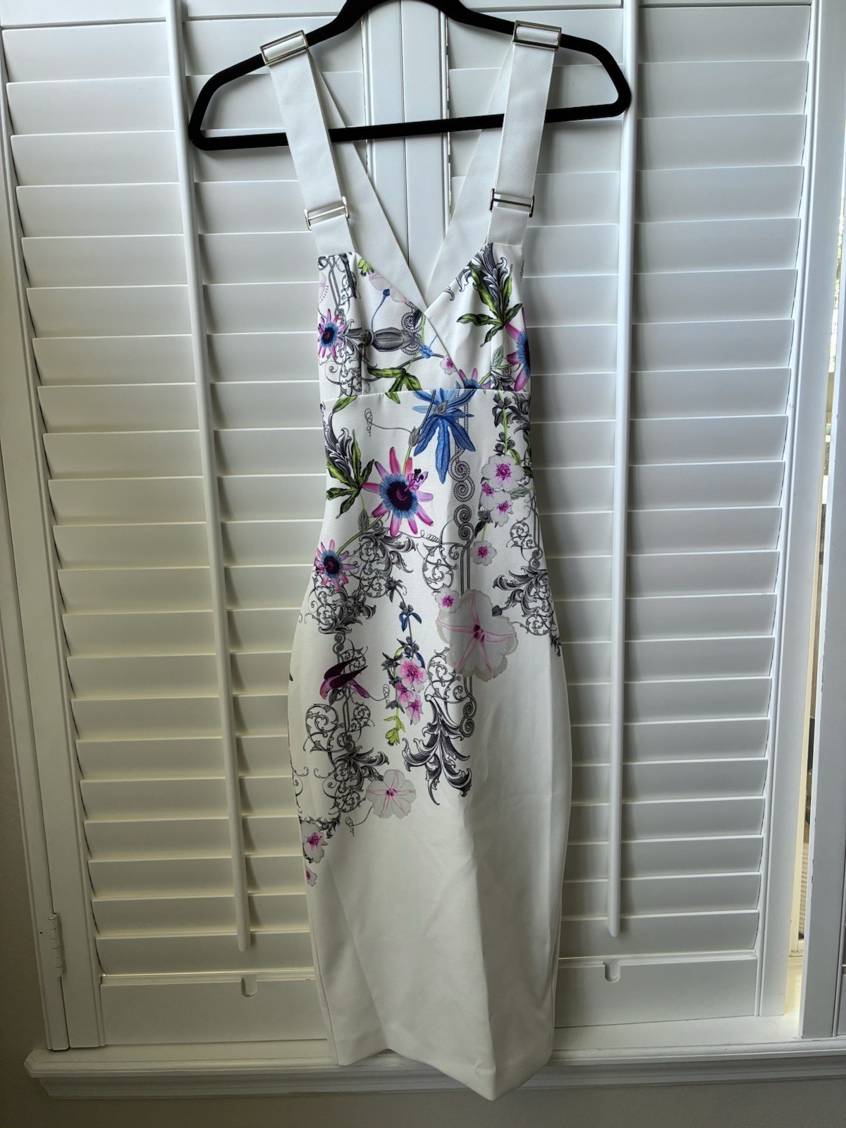 Ted Baker Scarlin Passion Flower Bodycon White Floral Print Midi Dress Garden
