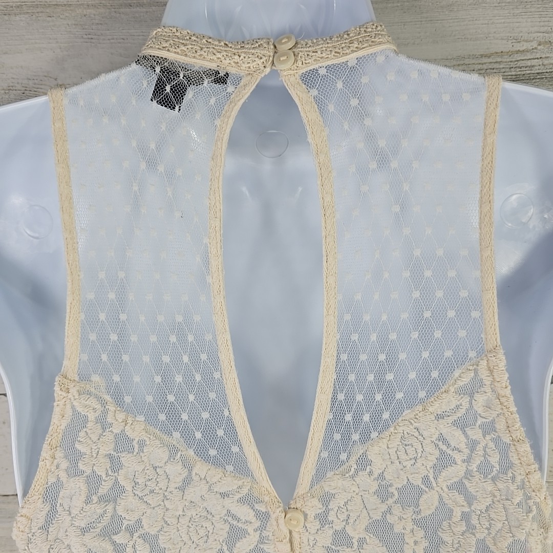 AMERICAN EAGLE BLOUSE WOMEN’S SIZE SMALL SHEER LACE TOP IN CREAM COLOR *STAIN*..