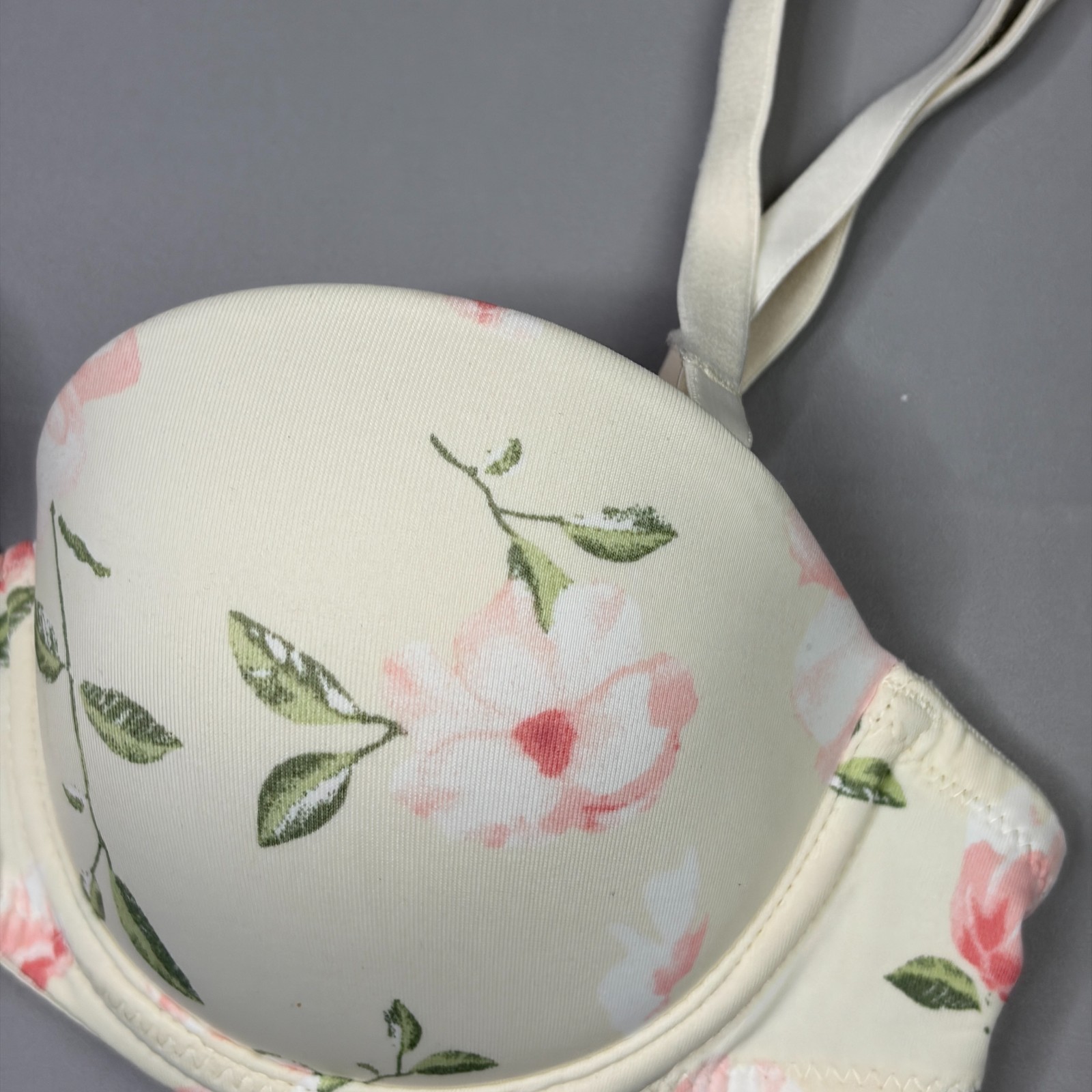 Victoria Secret Strapless Push Up Bra 32A Lined Padded Underwire Multiway Straps