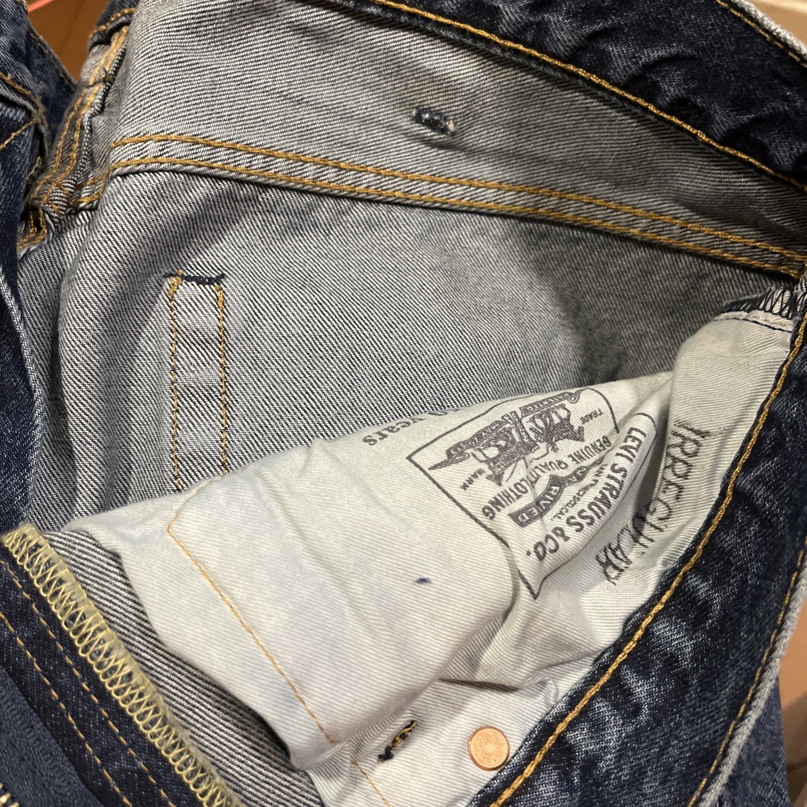 Levi’s Premium 568 Loose Straight Blue Jeans 38×32