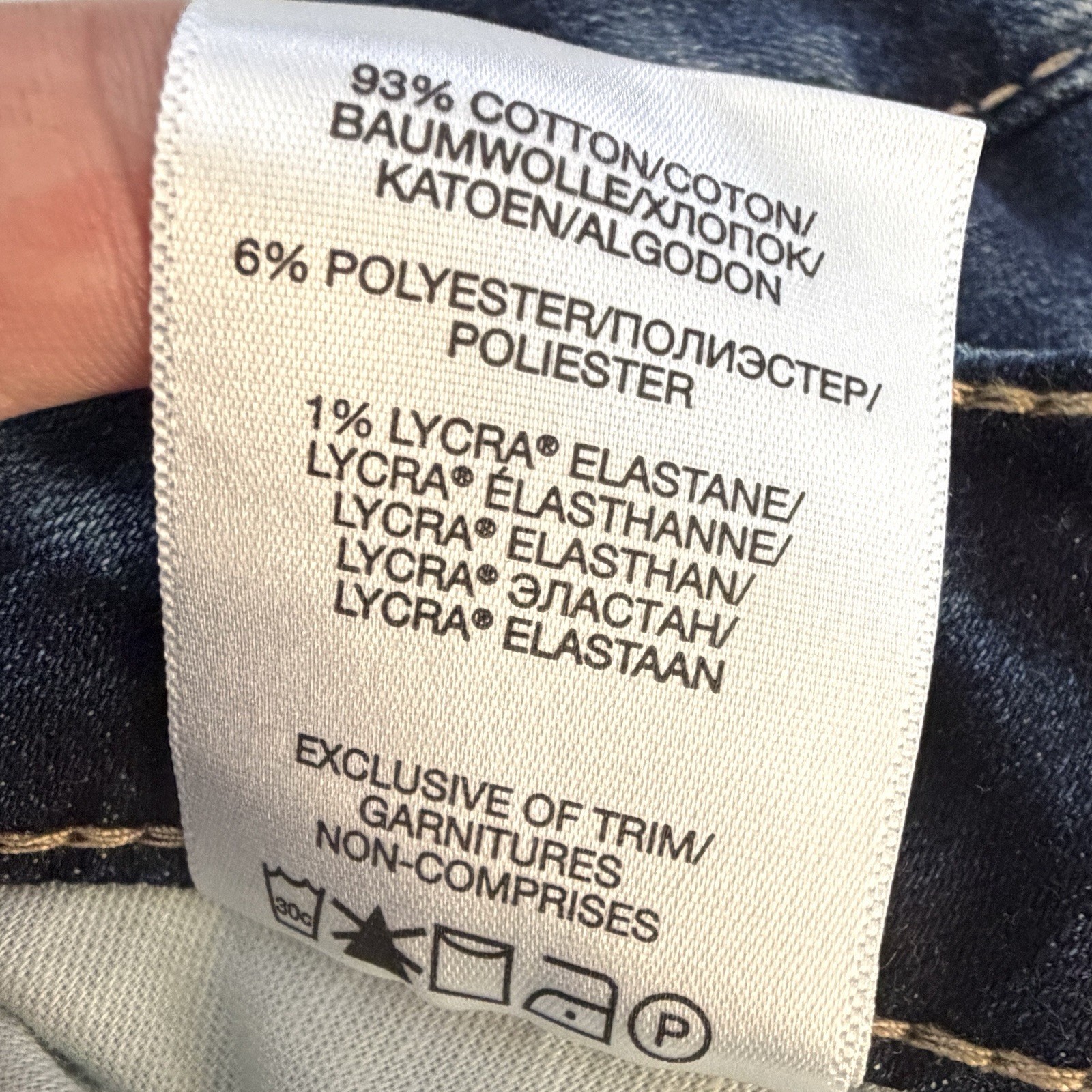 Silver Jeans Co Suki Capri Jeans Size 31×22.5 Mid Rise Curvy Cuffed Stretch NWT