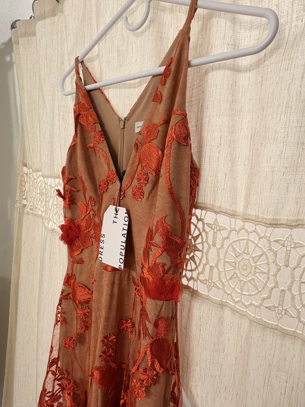 Dress the Population Audrey Red/Beige Floral Embroidered V-Neck Midi Dress S NWT