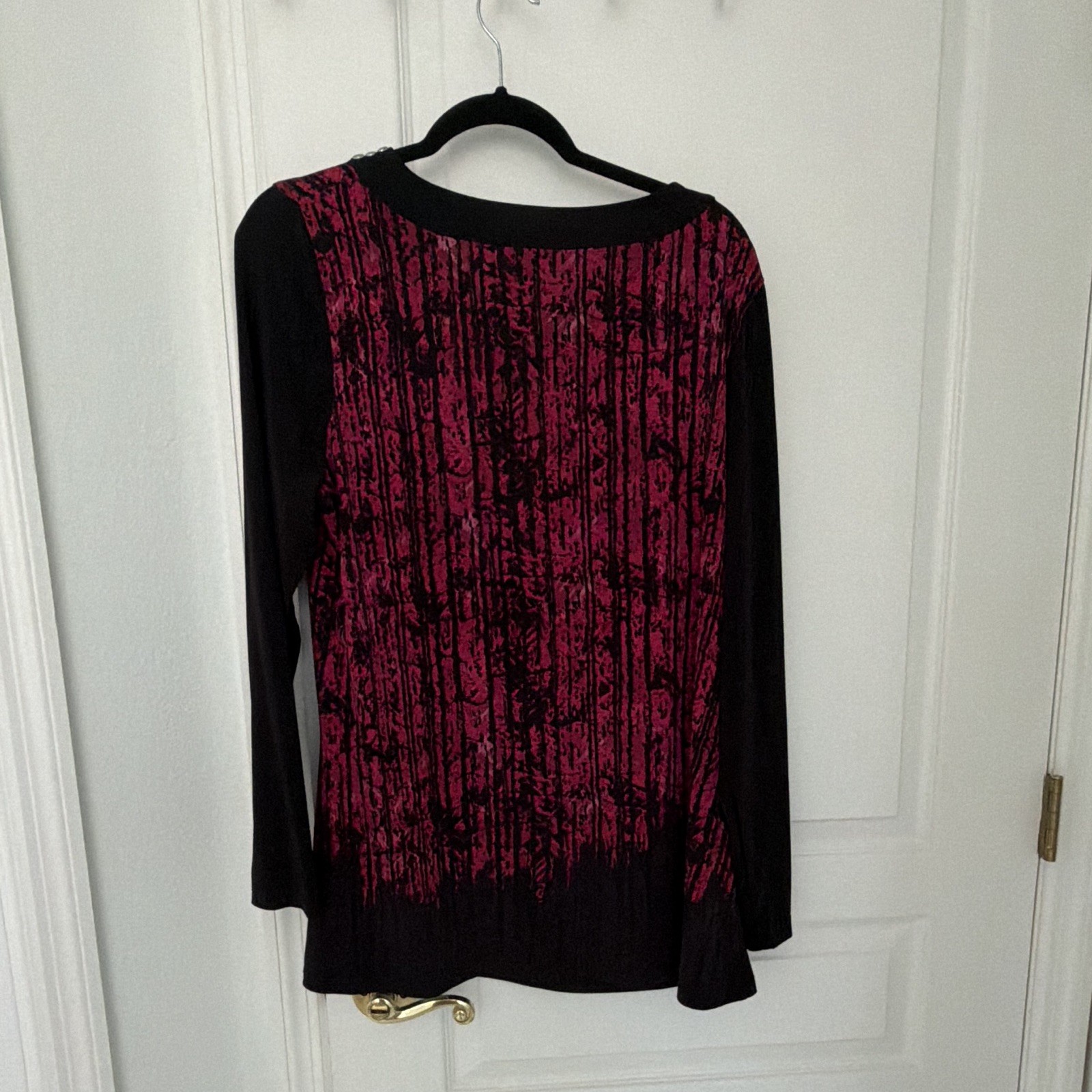 Rafaella Women’s L Black Pink Abstract Knit Tunic Top Beaded Neckline LS