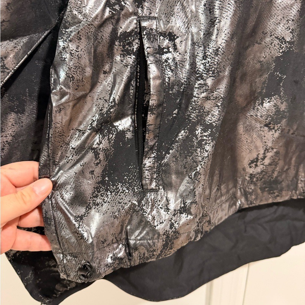 Nike Women’s Metallic Black Jacket