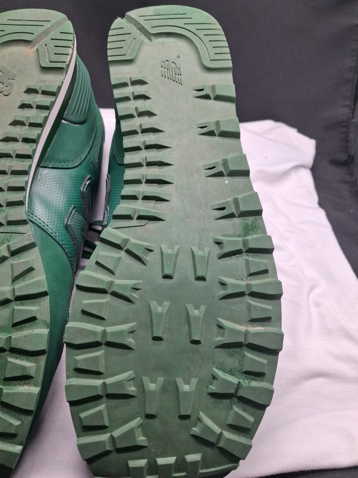 New Balance 574 Men’s Low Top Lace Up Sneakers Green Rubber Outsole ML574STG