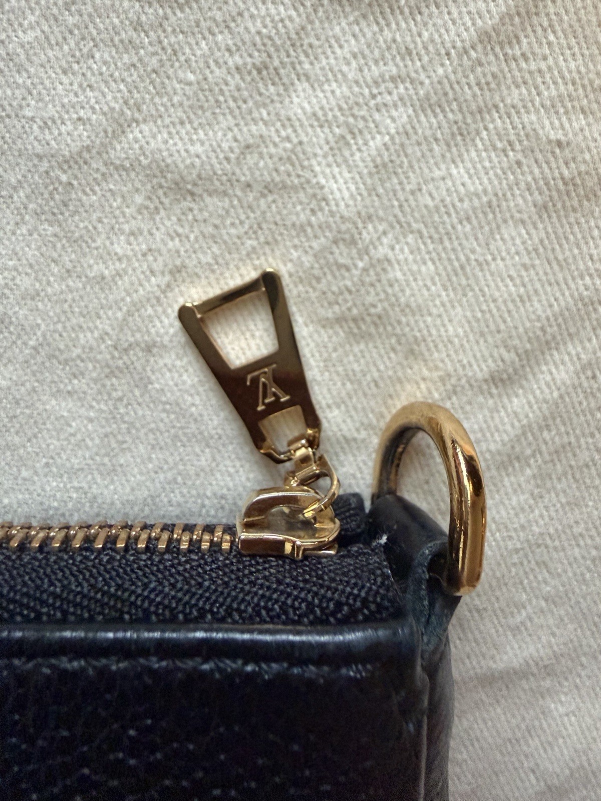 Louis Vuitton Multi Pochette Shoulder Bag Black Leather