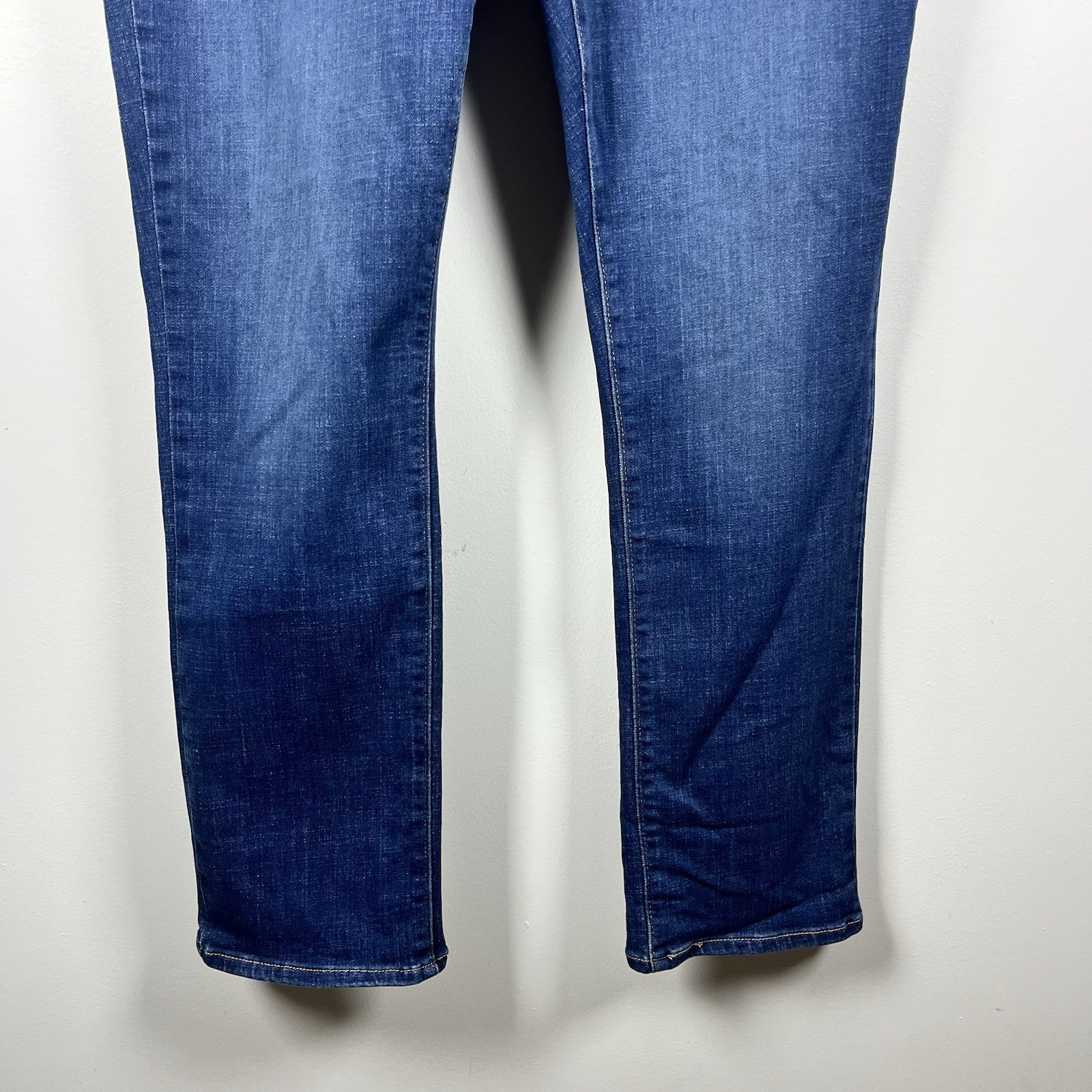 Levis‎ Womens Classic Straight Leg Dark Blue Wash Jeans Size 33
