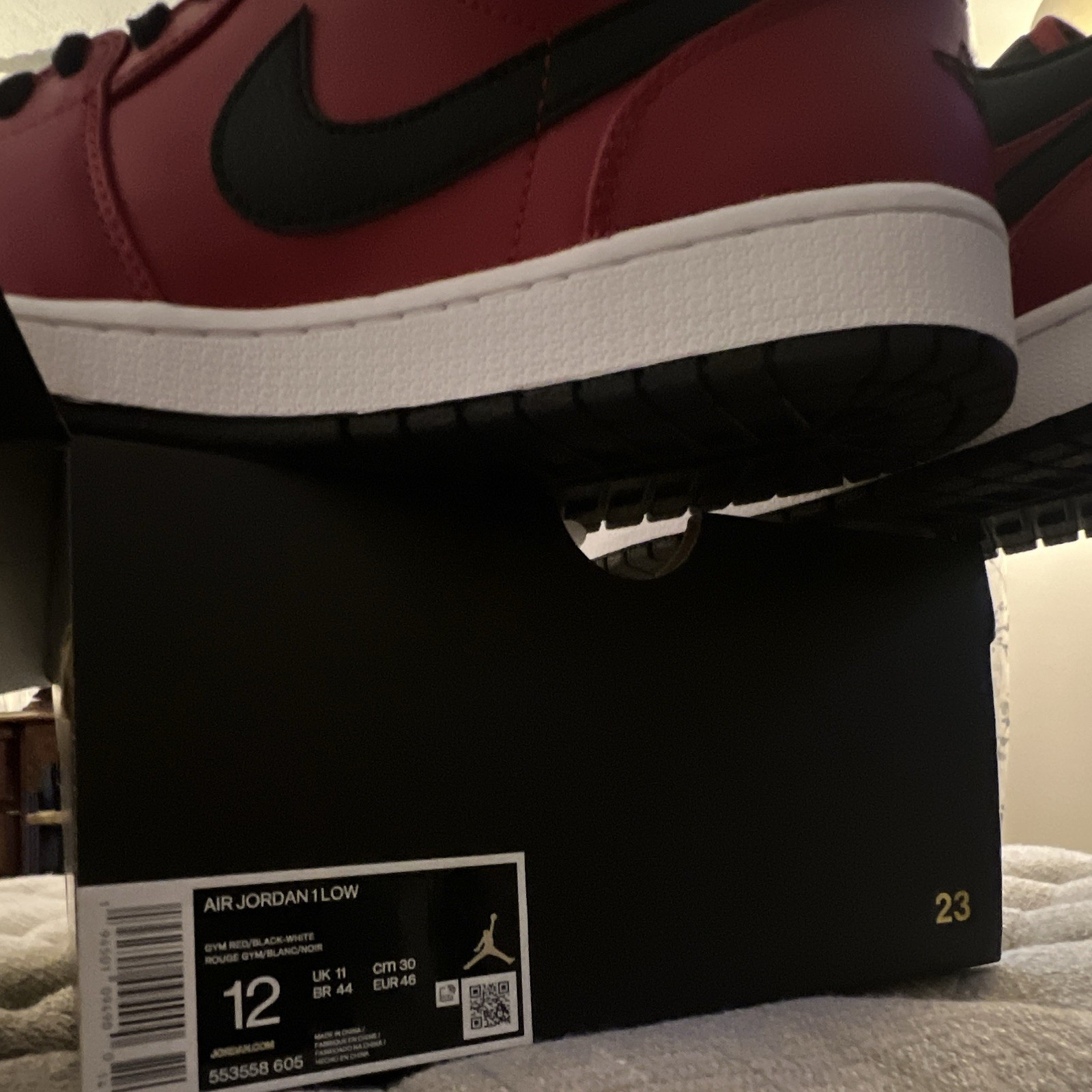 Jordan Air Jordan 1 Low Reverse Bred Gym Red Black White Sneaker 553558-605