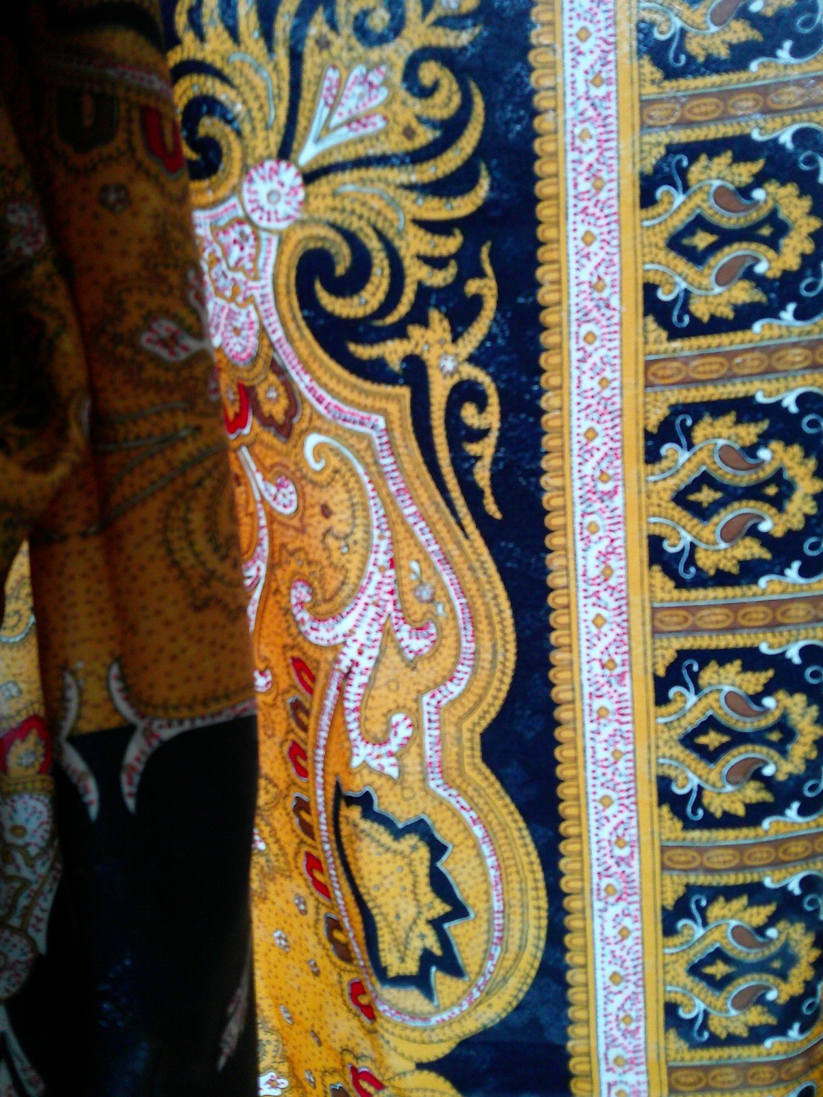 Oriental Design Scarf 35×35 Jacquard Polyester Hand Rolled Hemmed