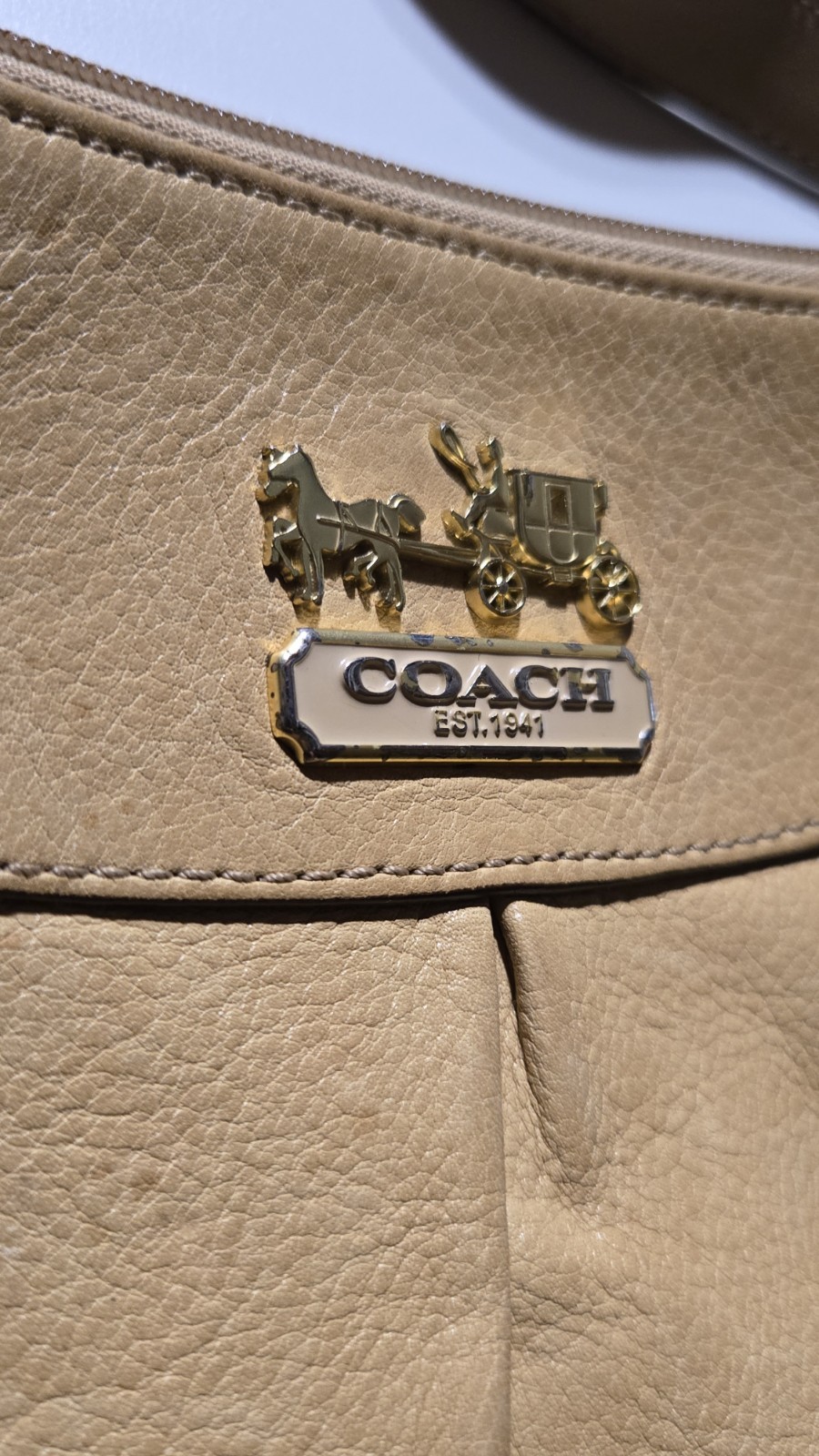 vintage Coach leather crossbody-tan-gold hardware-embossed horse & carriage