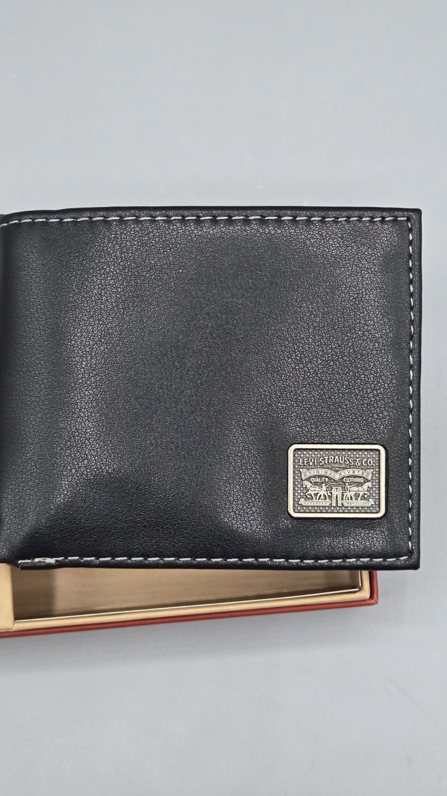 Levi’s Bifold Black Men’s Wallet 4.5×3.5 Inches Free And Fast Shipping