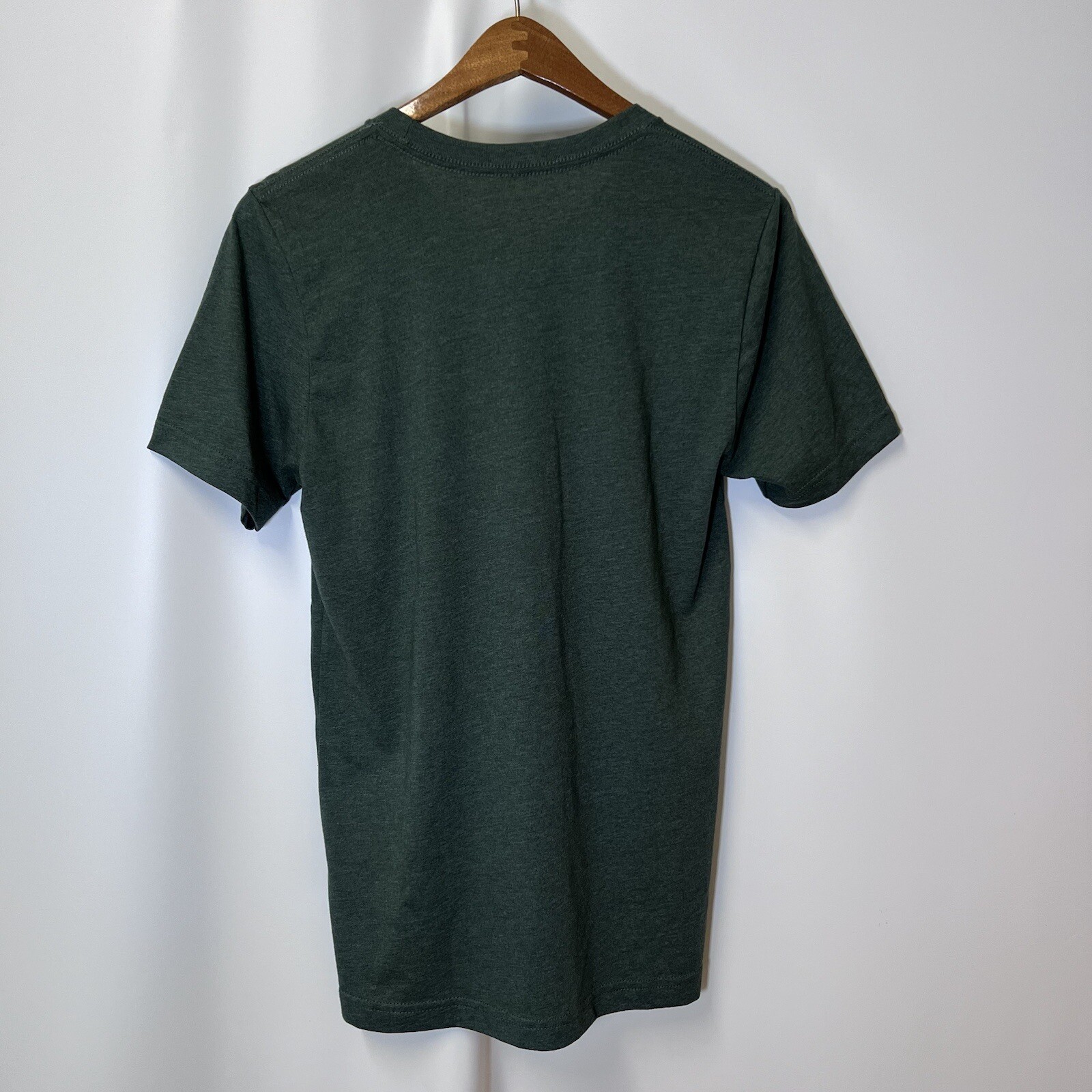 Keep Nature Wild Women’s Small Green STAY WILD T Shirt Bear Outdoor Nature