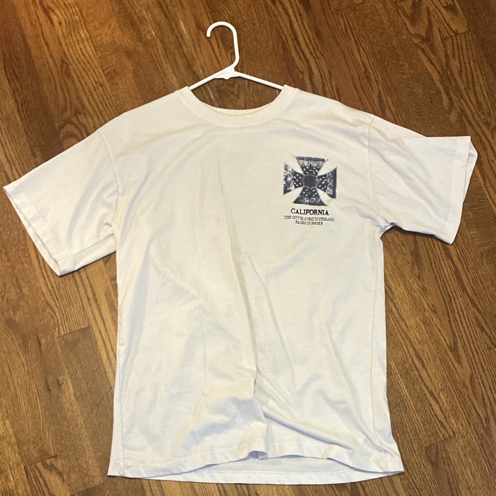 Men’s Short Sleeve Graphic T-Shirt L-XL California State With Flaw