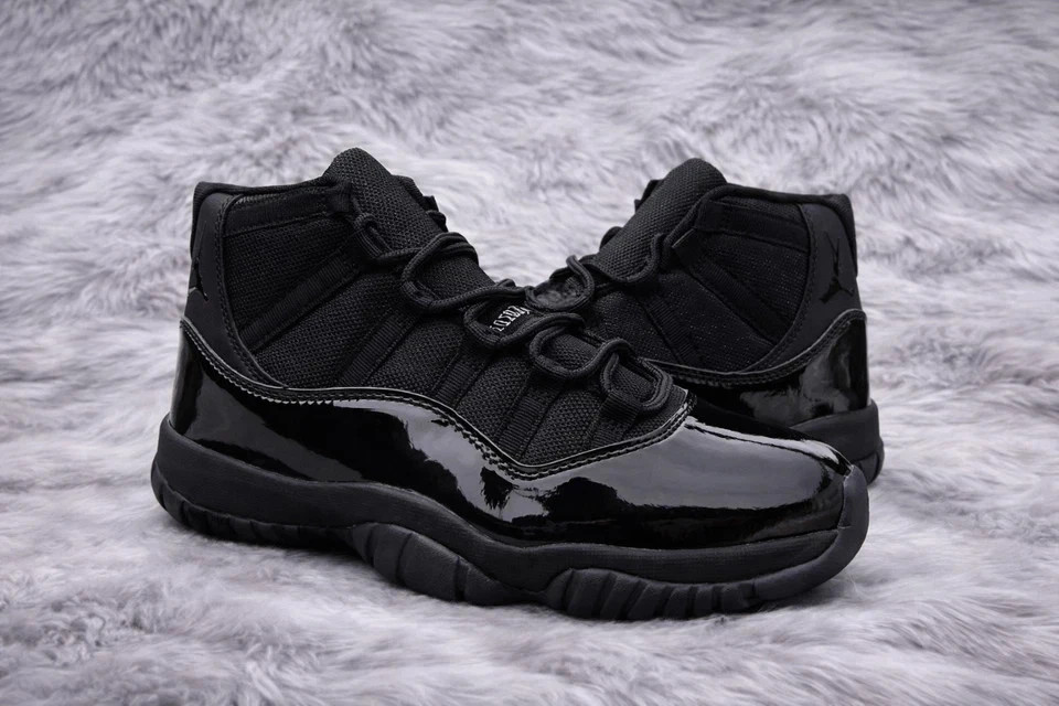 NEW Jordan 11 ‘Black Cat’ Men’s Size US 7-12