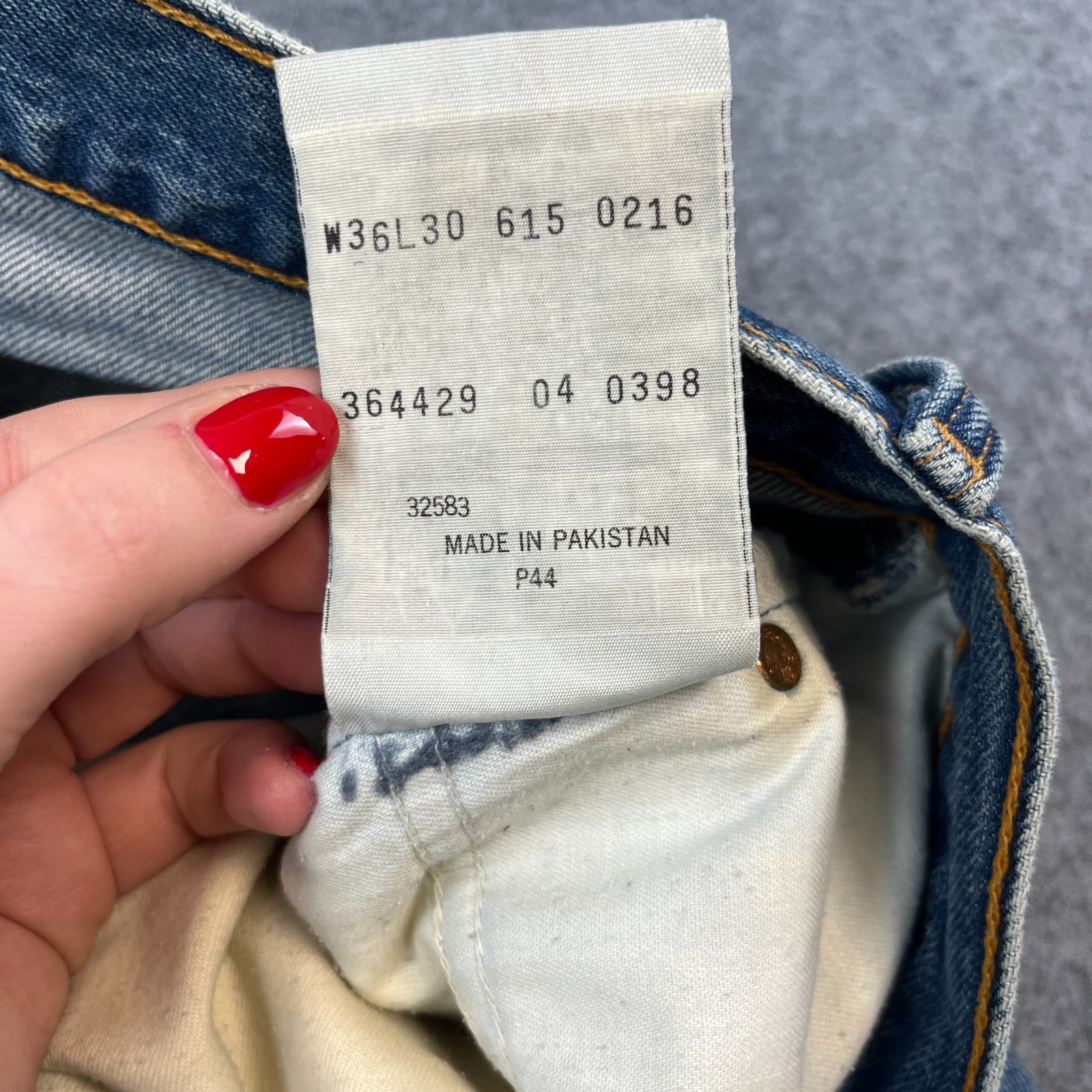 Vintage Levi’s 615 Mens Jeans Regular Straight 36 30 Mid Blue Orange Tab 90s