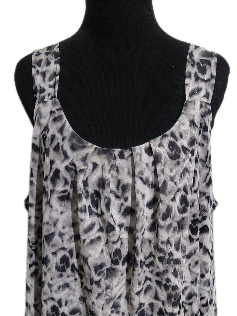 Lily Morgan SZ 2X Animal Print Gray Black Sleeveless Layered Top Silver Beading