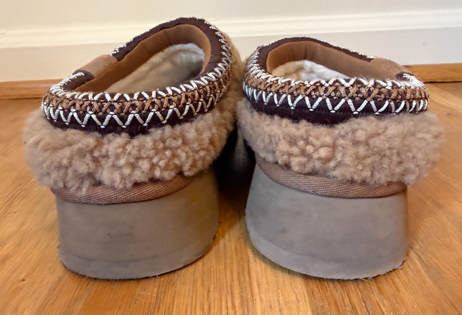 UGG Australia Tazz Maxi Curly Platform Chestnut Brown Slippers Shoes SZ 7