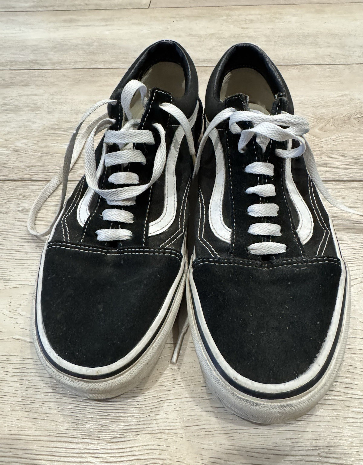 VANS Old Skool Men’s Black/White Suede Low Top Lace-Up Sneakers Pre-Owned