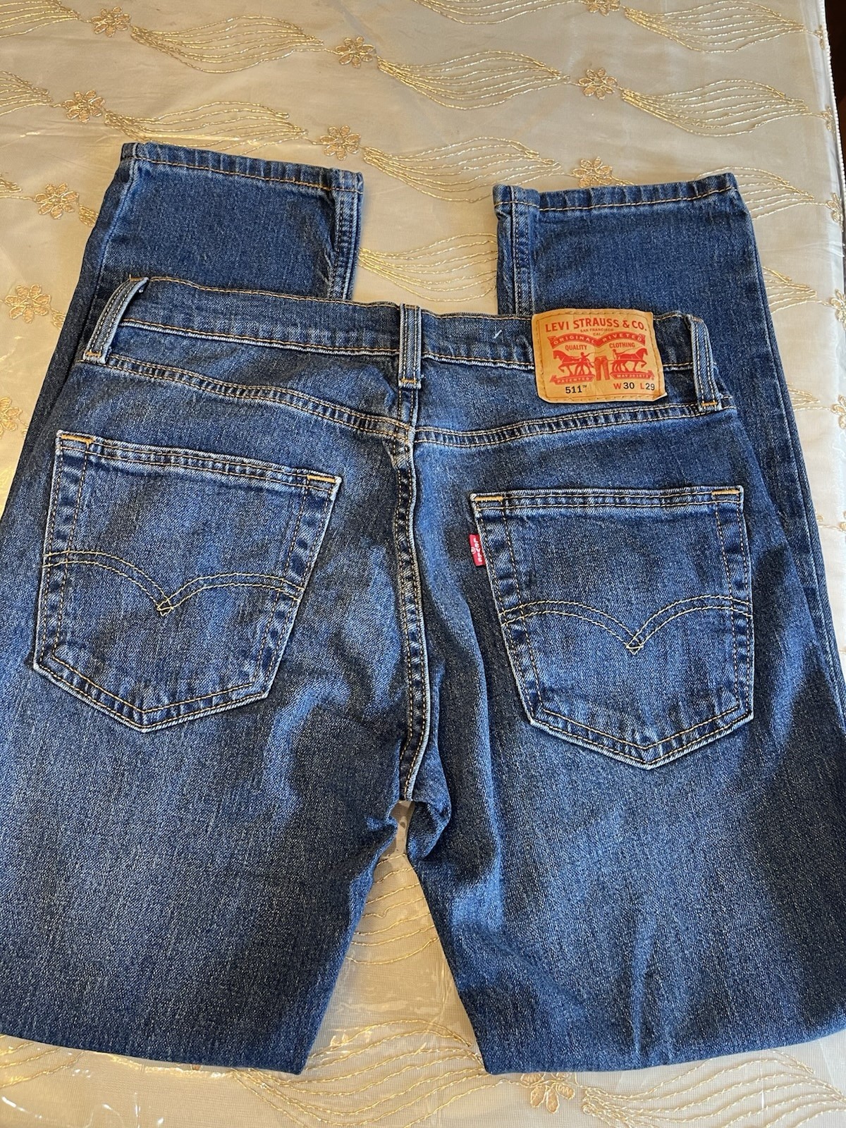Levi’s Men’s 511 Slim Fit Jeans 30W X 29L Sits Below Waist Slim Throughout