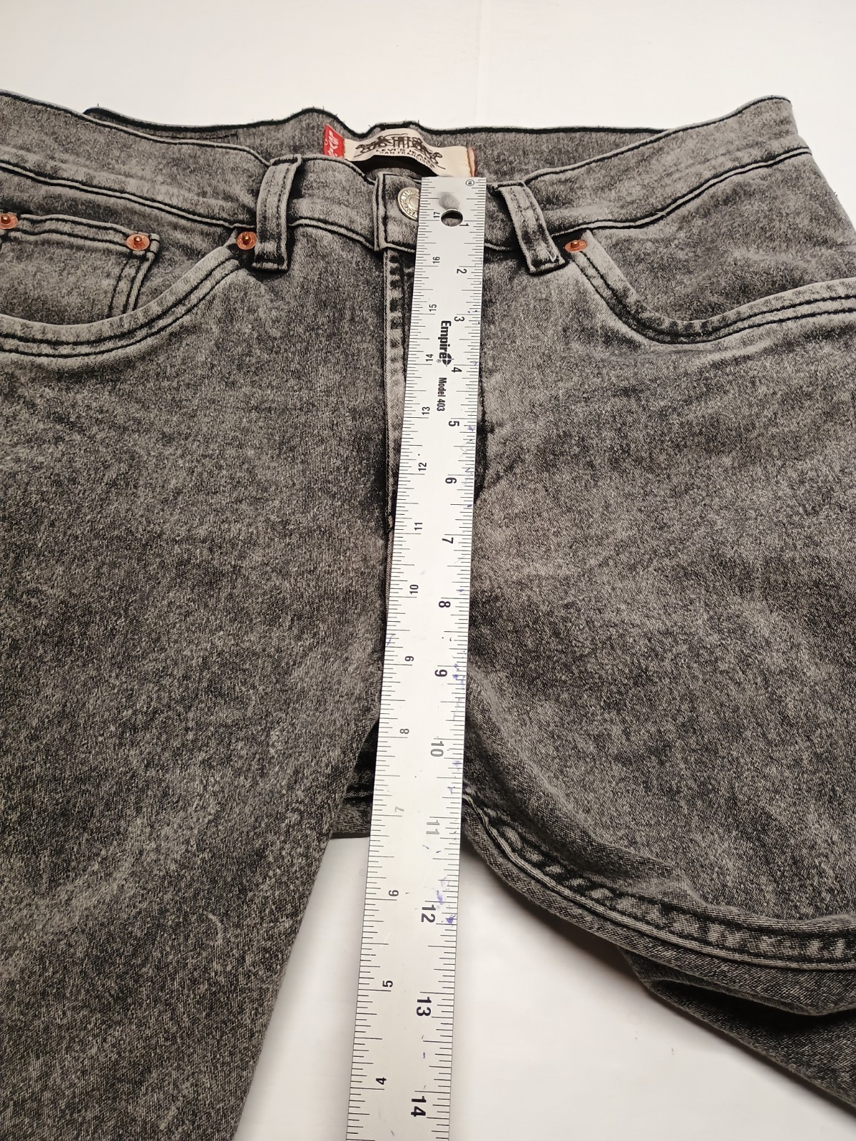 Levi’s 501 Jeans San Francisco 30×32 Gray Stonewash Check Description