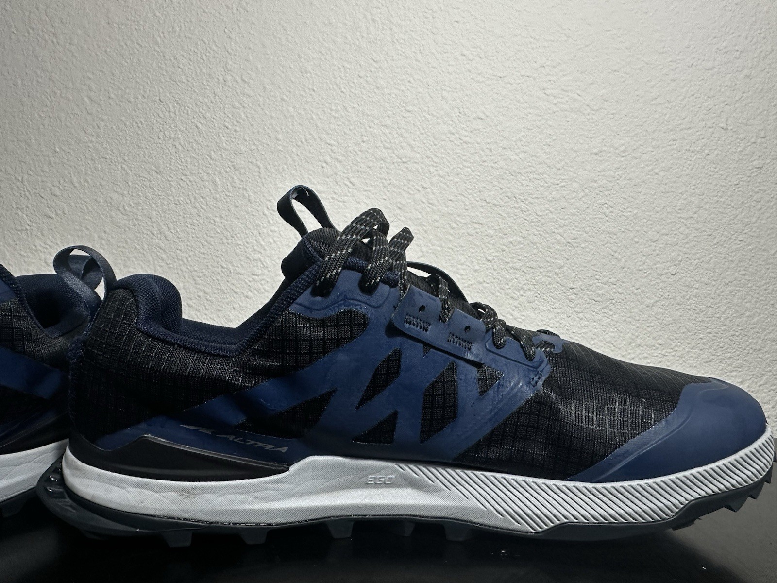 Altra Lone Peak 8 Men’s Trail Running Shoes, Navy/Black, Size 10.5
