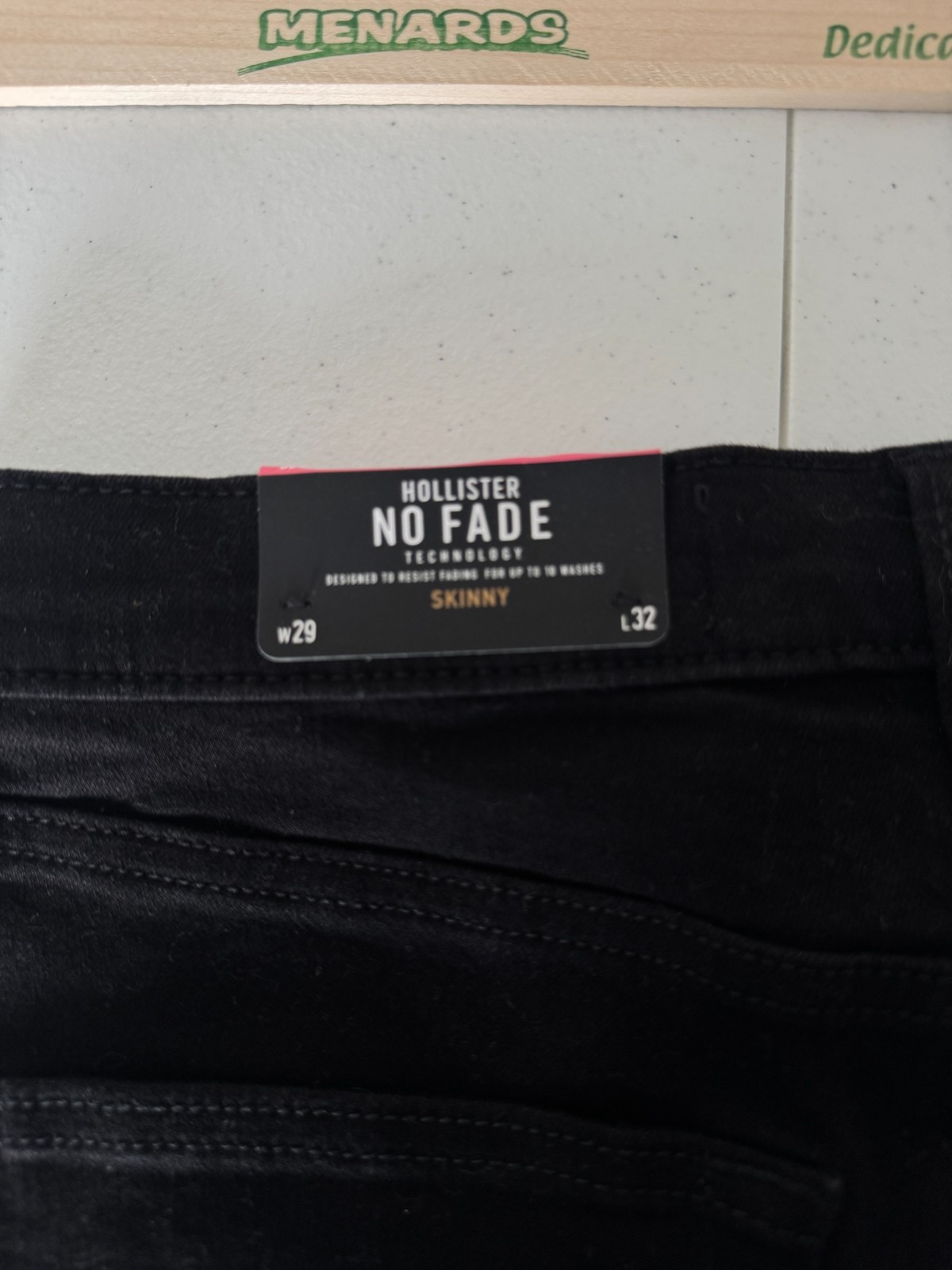 Hollister Jeans No Fade technology Men’s Size W29x32 Skinny stretch.