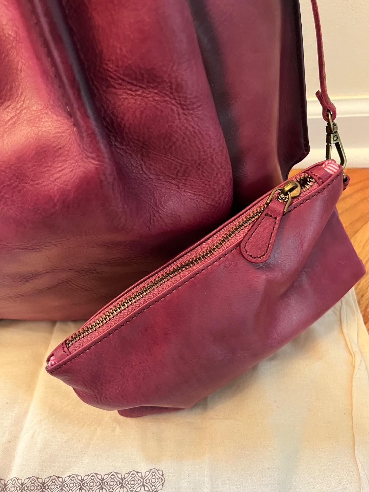 Old Trend Sprout Land Exra-Large Leather Tote Bag $285 Orchid NEW WITH DUST BAG