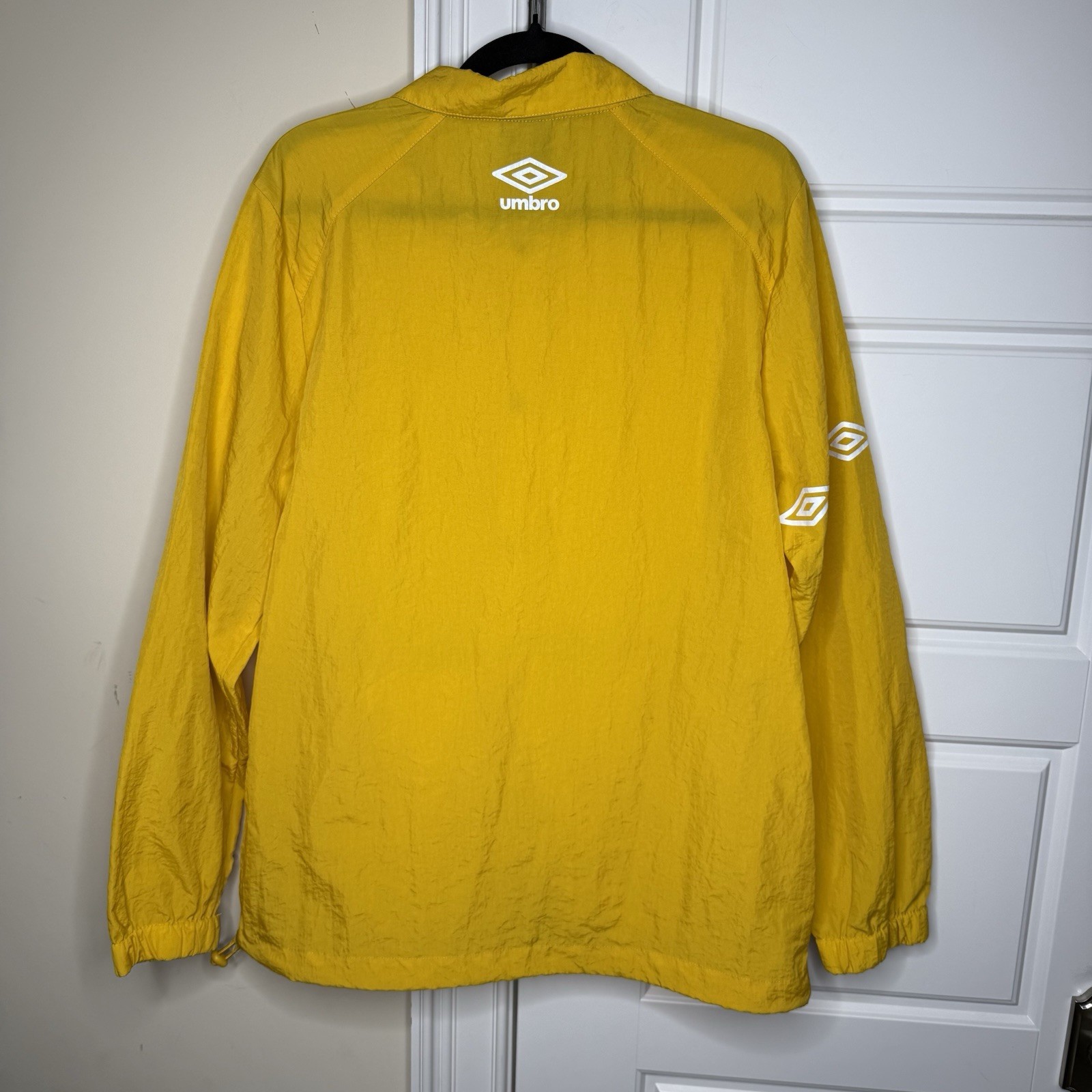 Umbro Premier Jacket Men’s Medium Goldenrod Yellow Windbreaker Coach Soccer