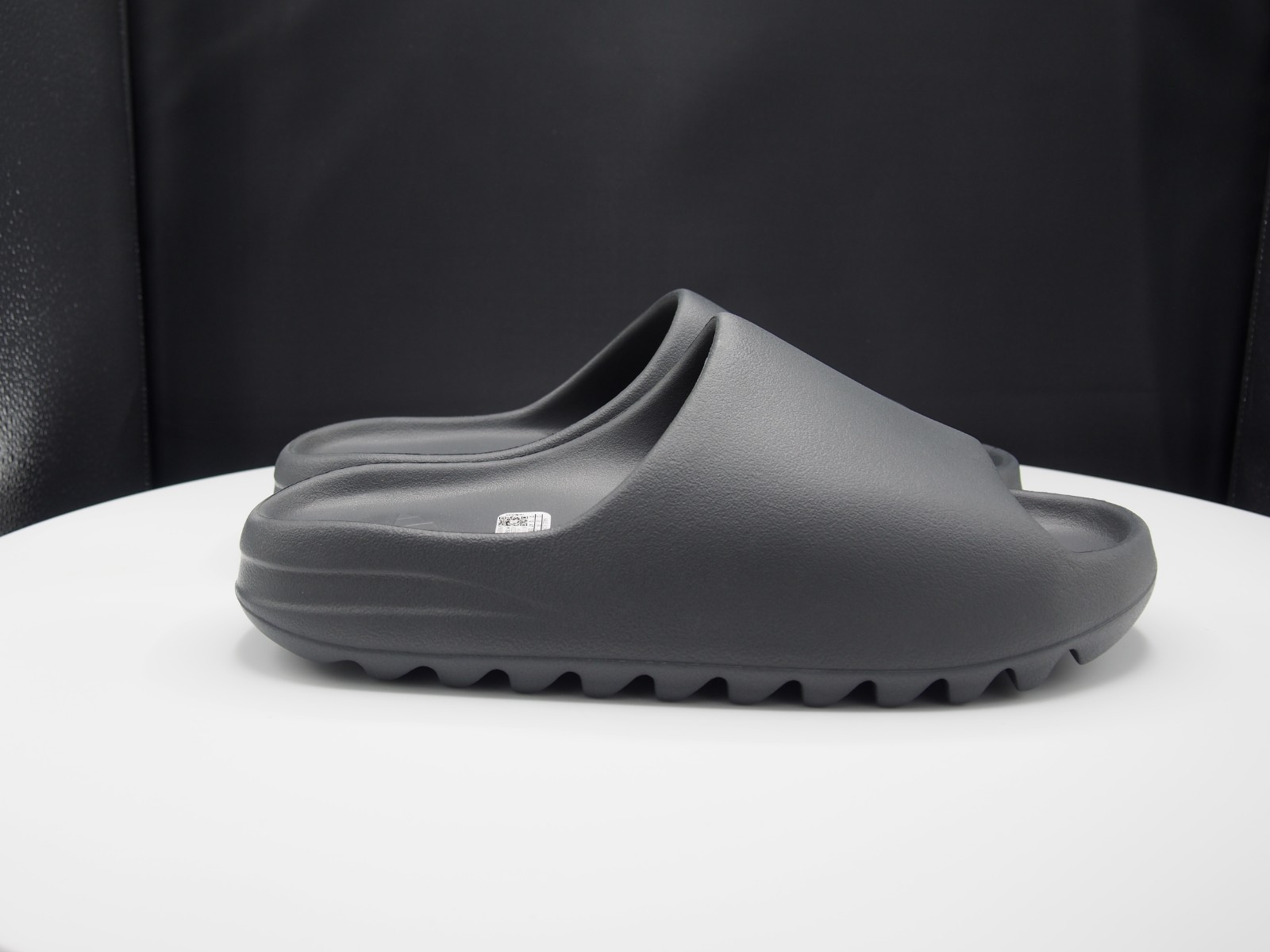 Adidas x YEEZY Slide “Slate Grey” ID2350 Men’s size 9 US