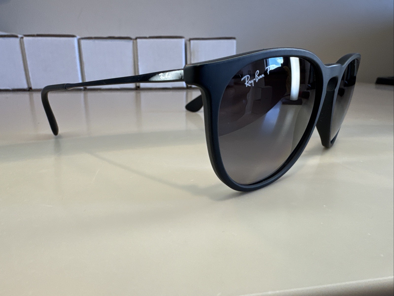 Ray-Ban RB4171 622/T3 Erika Matte Rubber Black 54mm Grey Polarized Lens #929
