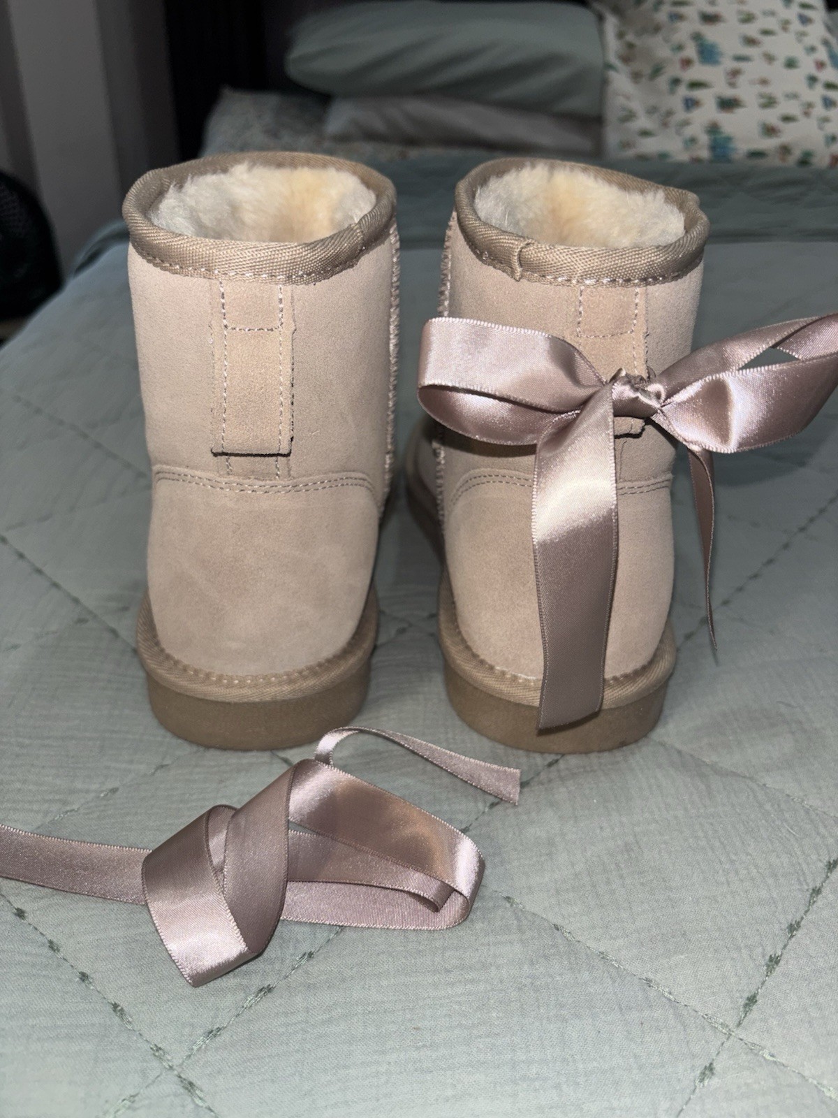 Dream Pairs Women Beige Faux Fur Lined Pull-On Ankle Bootie Round Toe