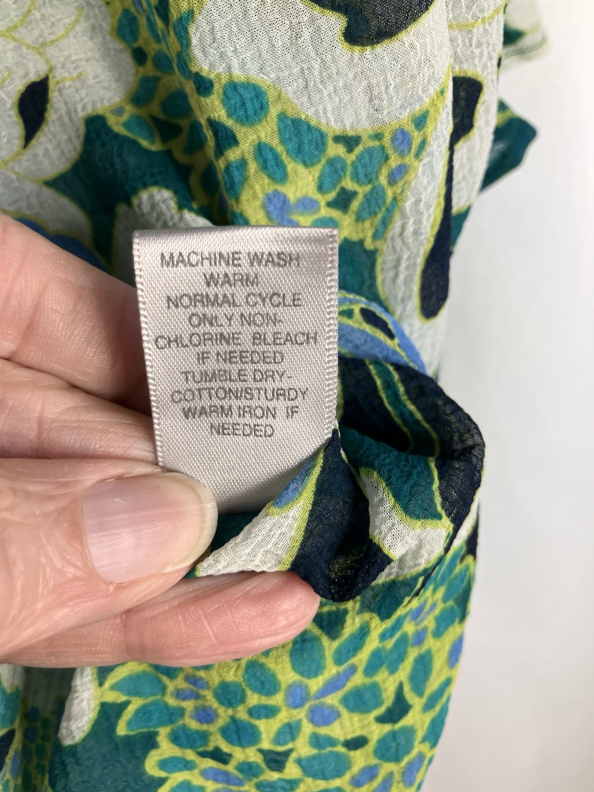 Avenue Women’s Semi-Sheer Blouse Size 26/28 Green Blue Artsy Pleated LS
