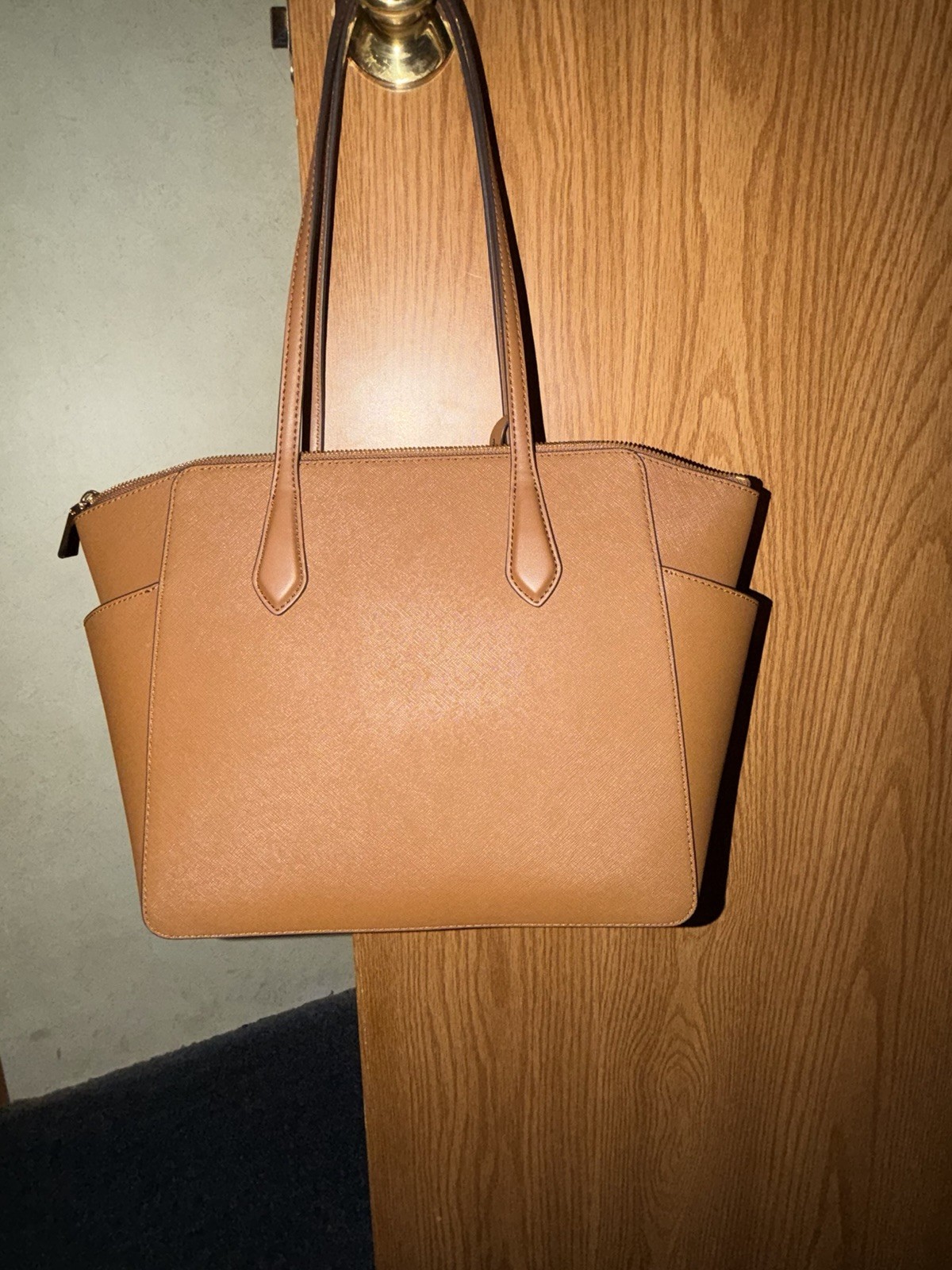 Michael Kors Medium Brown Zip Tote w/ Gold Hardware, Bag Charm, Inner Pockets