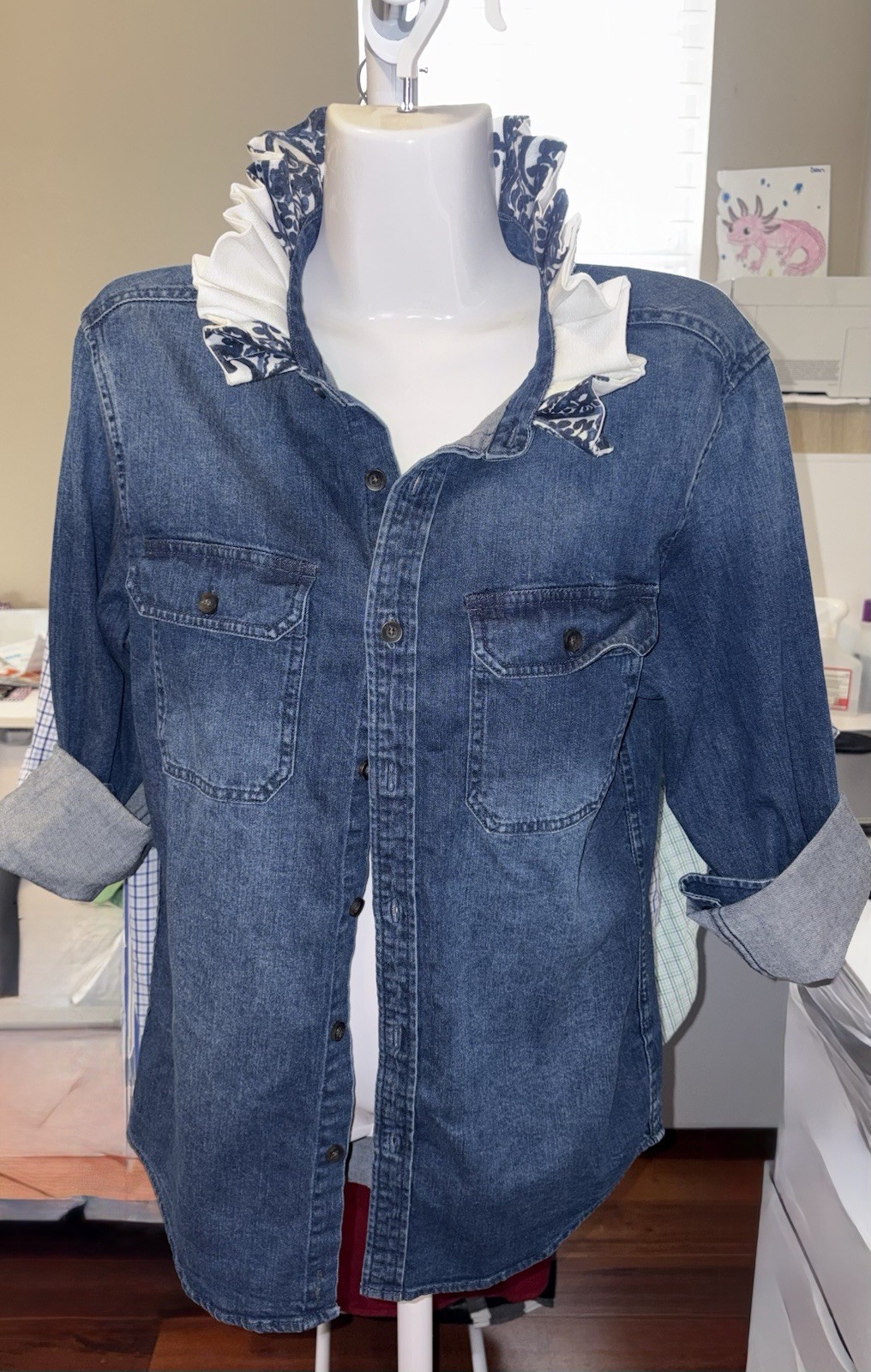Goodfellow & Co Denim Upcycled S Blue Floral Point Collar Button-Up Long Sleeve