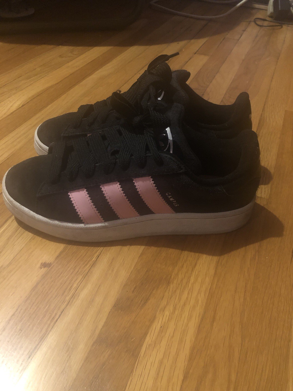 Adidas Campus 00’s Black Suede Pink Stripes Size 9 Women/ Size 7 Men
