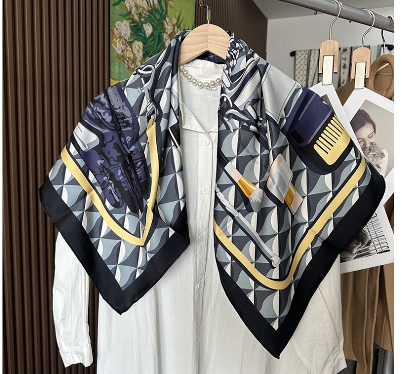 Pure 18 Momme Twill Silk Wrap Scarf Bandanna leather case Print Square Shawl 35’