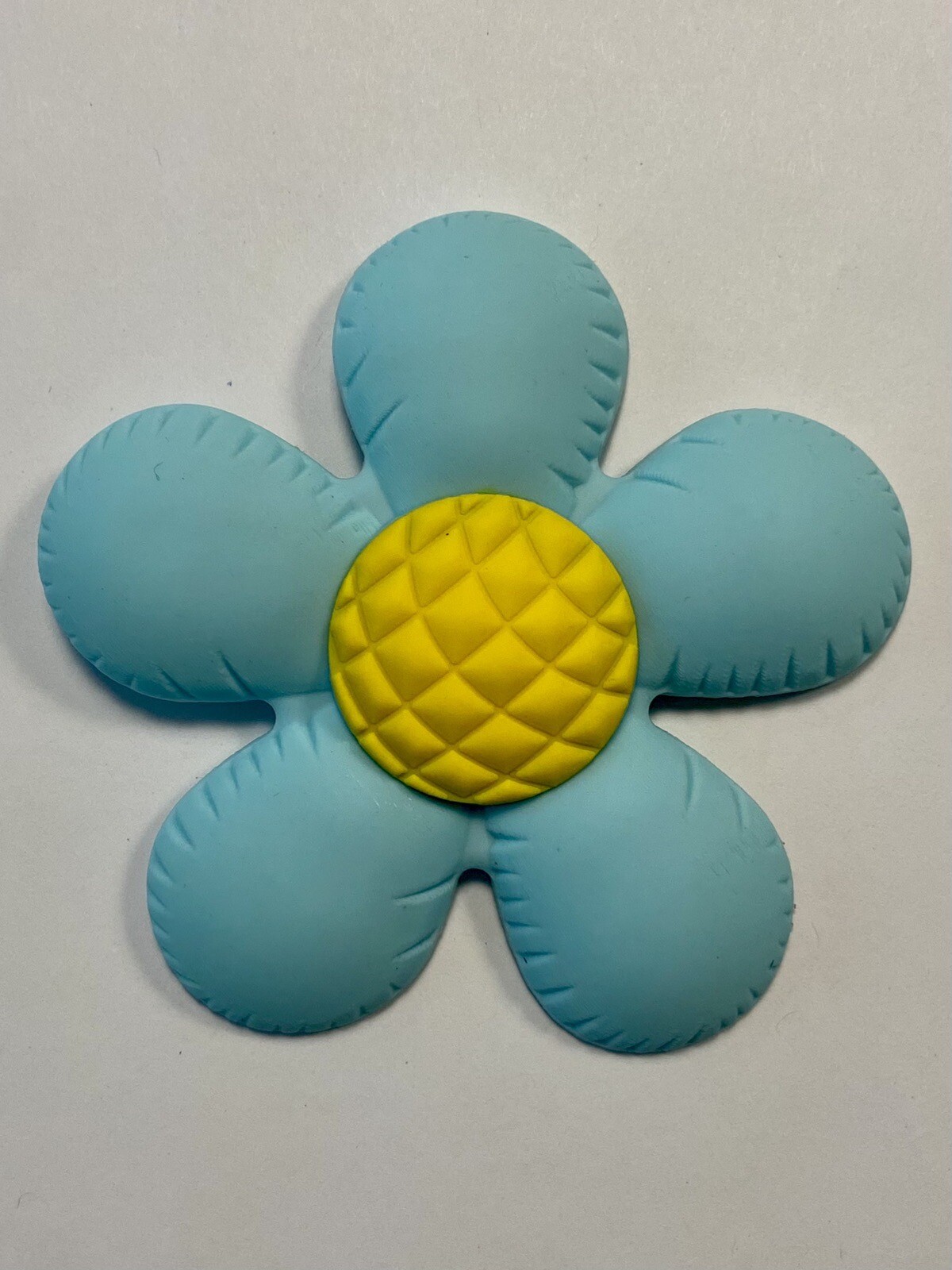 Bogg Bag Charm – Blue & Yellow Daisy Flower Charm – 3.25 Inches