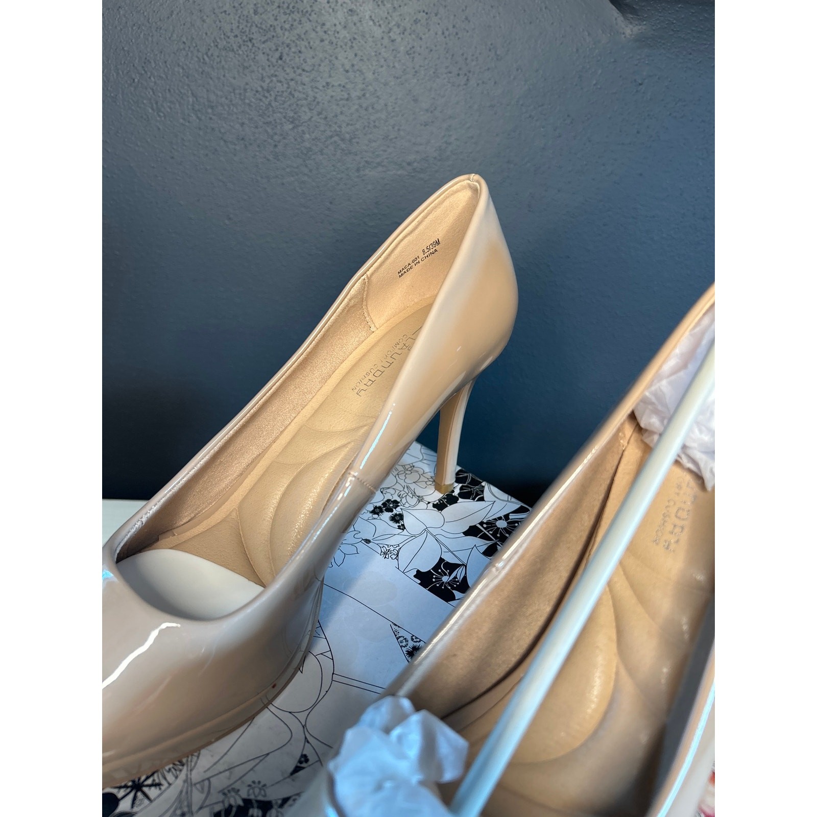 CL by Laundry Mild Peep Toe Stiletto Platform Pump White Patent Size 8.5