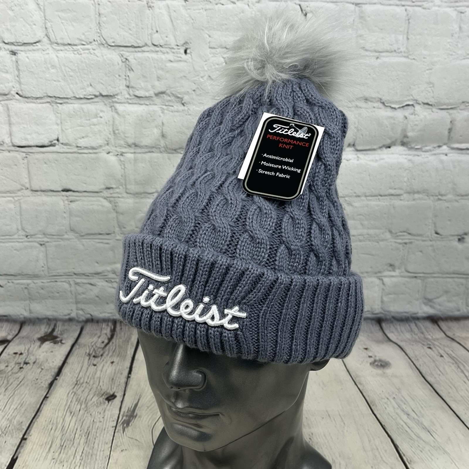 Titleist Cable Knit Pom Pom Beanie Golf Hat Gray White Logo NEW
