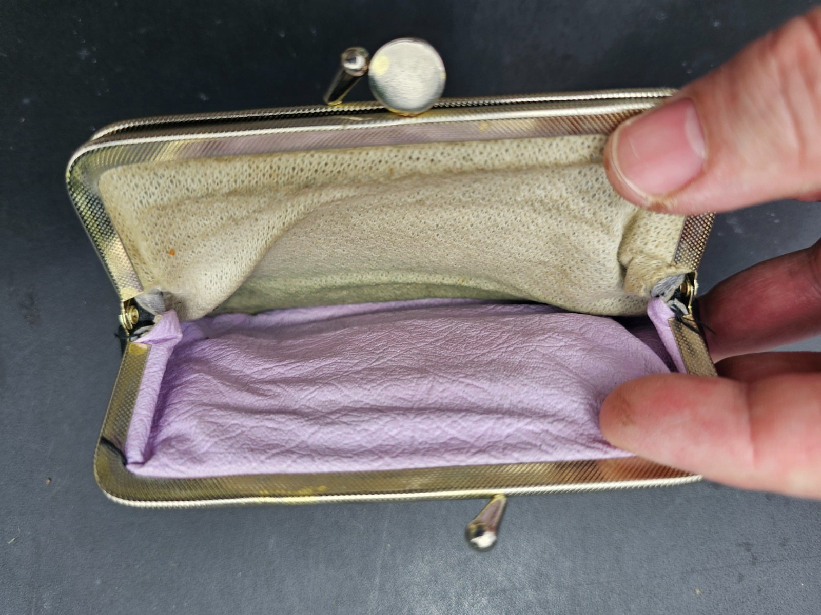 Vintage Black Leather Double Kiss Lock Coin Purse Change Purse w/ Zipper Pocket