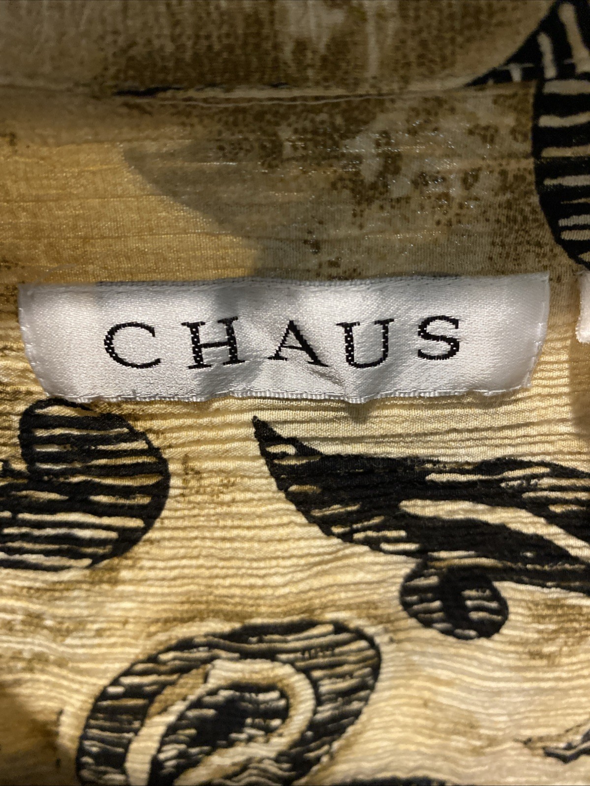 VTG CHAUS Cream button up short sleeve Shoulder Padded Collared Classy Blouse