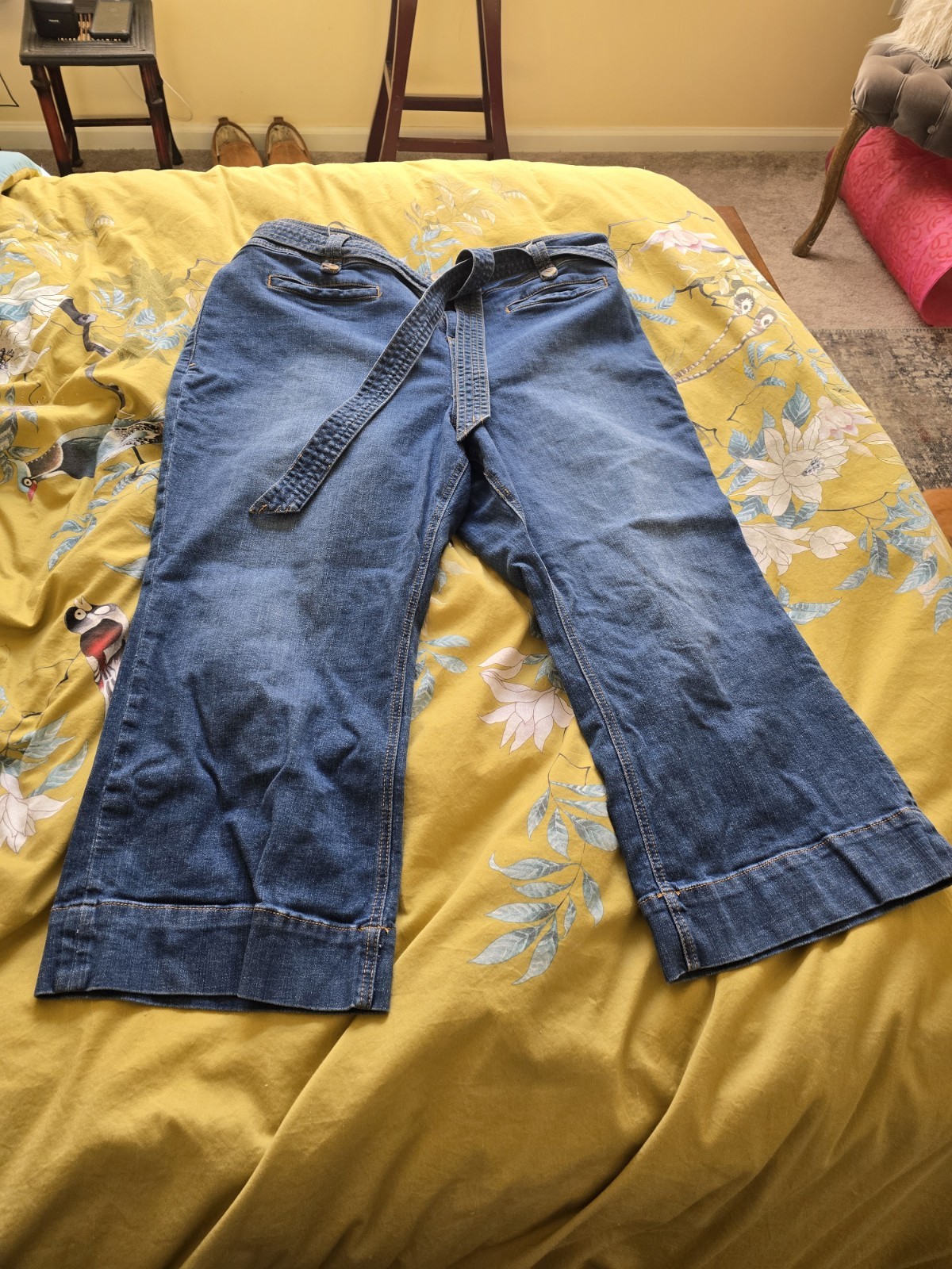 Pilcro by Anthropologie Women’s Blue Medium Wash Cropped Relaxed Mid Rise Jeans