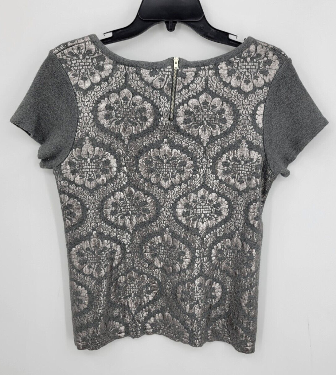Moth Anthropologie Top Womens XS Gray Metallic Batik Short Sleeve Artsy Boho