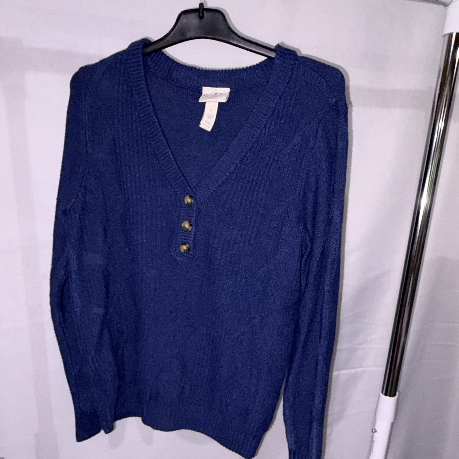 St. John’s Bay Women’s Blue Solid Knit V-Neck Button Pullover Sweater M