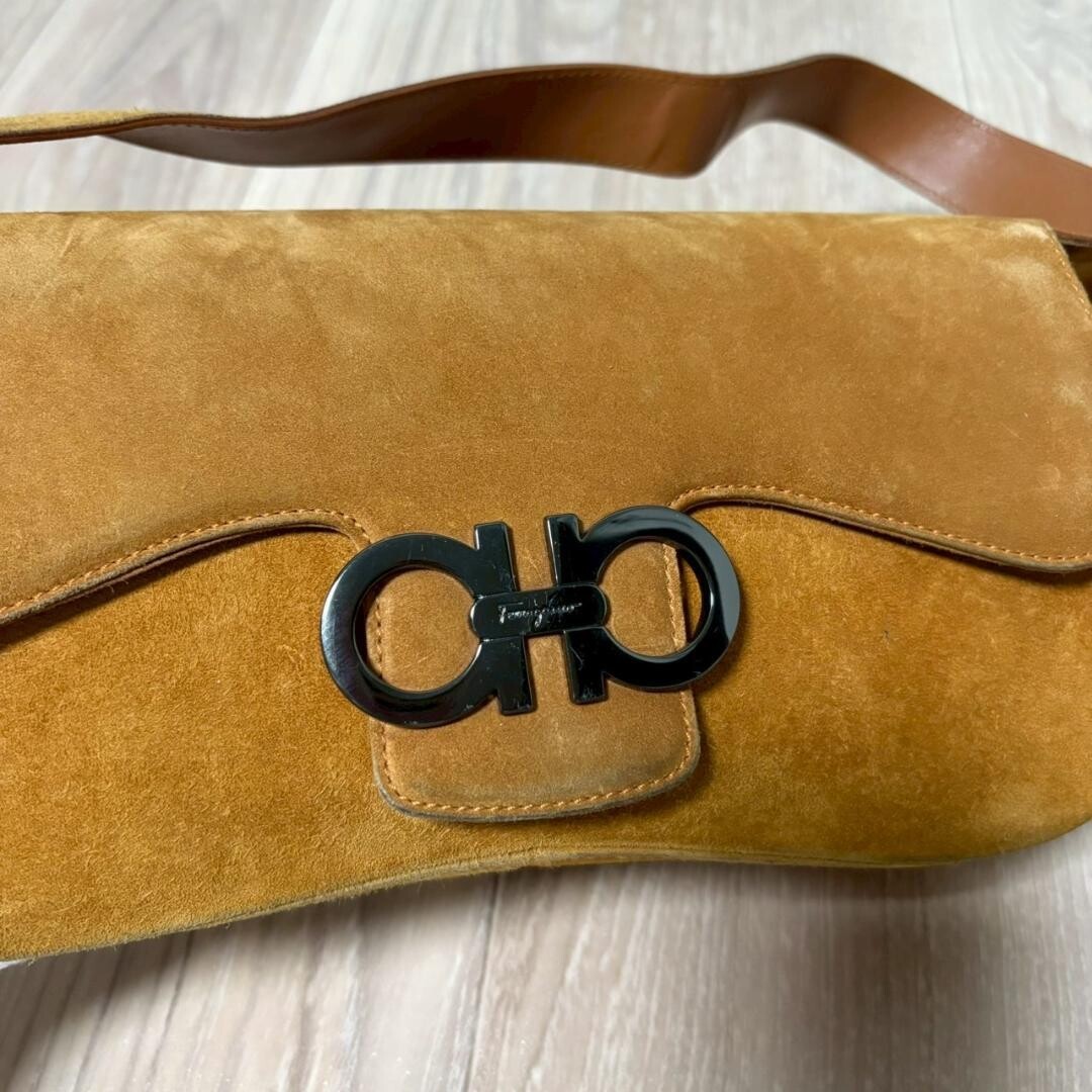 Salvatore Ferragamo One Shoulder Bag Gancini Suede Camel Vintage Auth From Japan