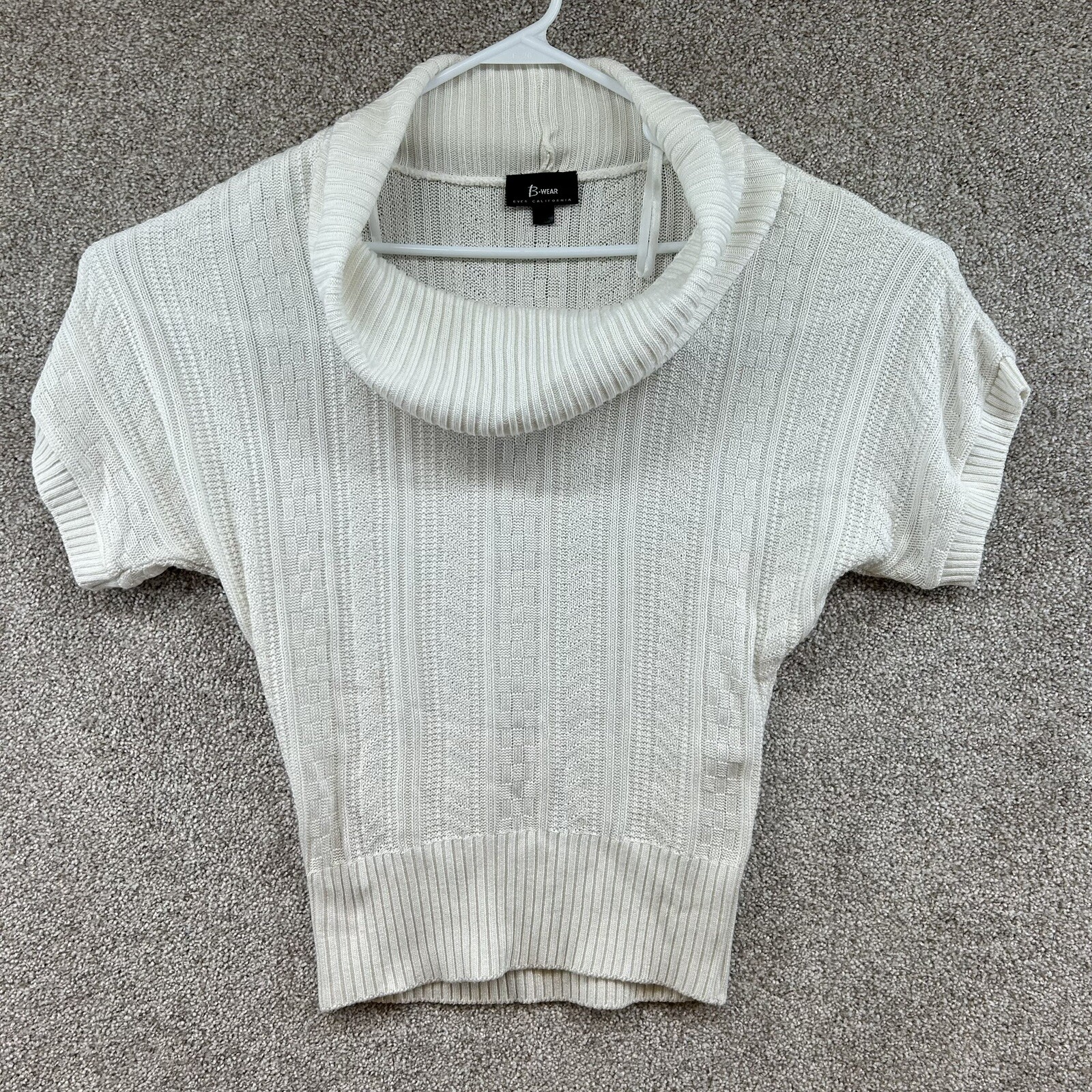 B Wear Byer California Womens Pullover Medium Short Sleeve White Knit Sweater