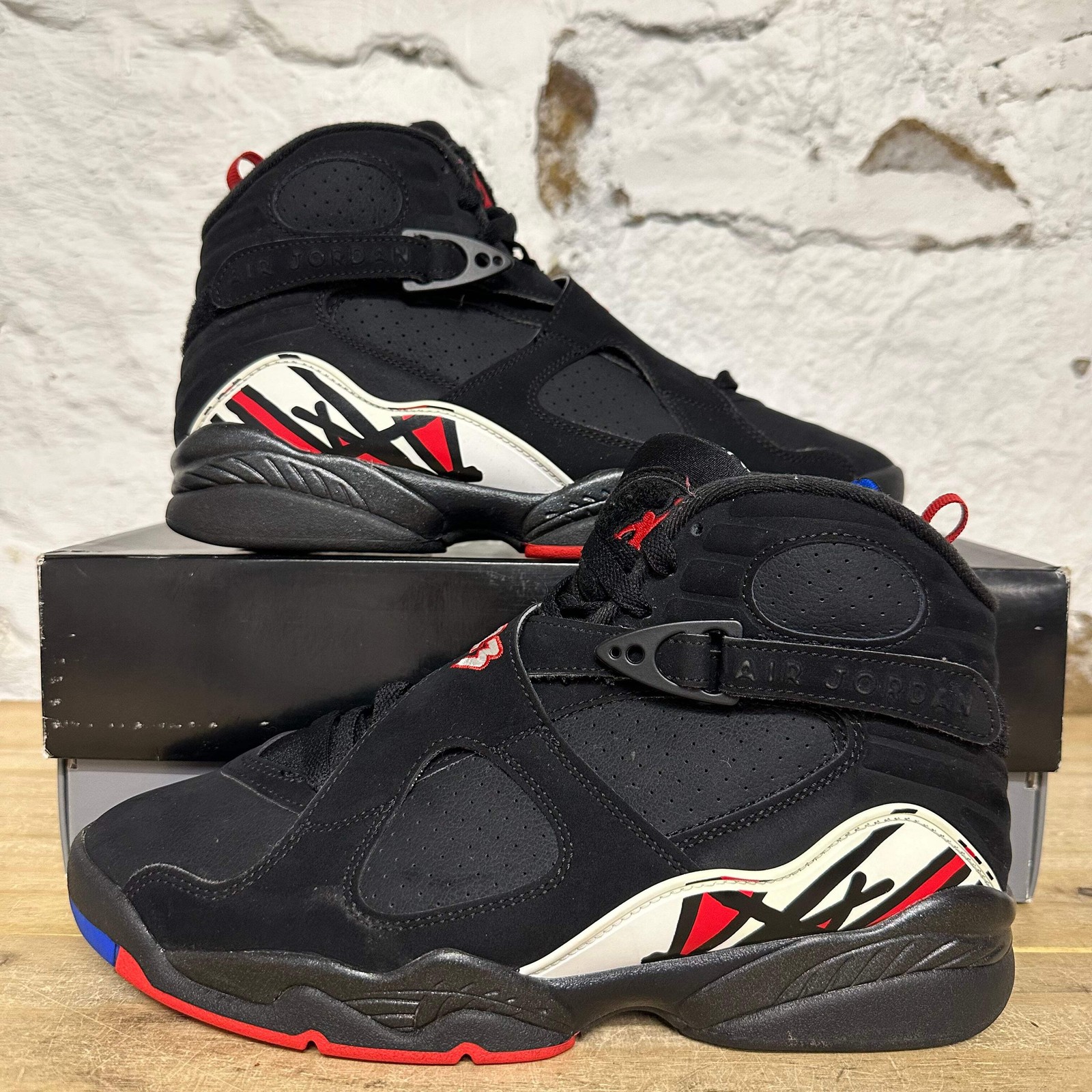 Air Jordan 8 Retro ‘Playoffs’ (2023) Men’s Size 9 Pre-owned Sneakers 305381-062